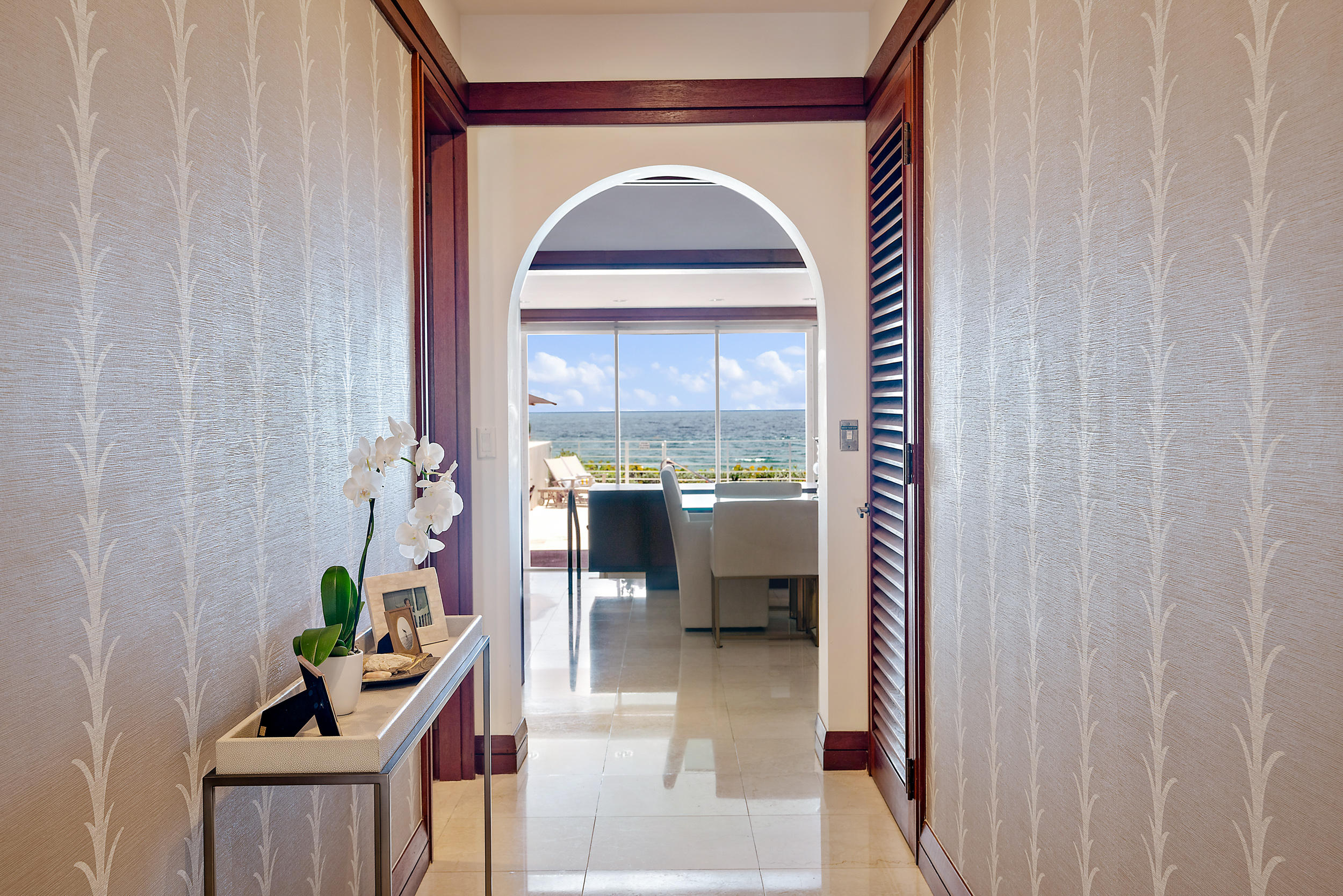 RESIDENCES AT SLOANS CURVE - Residential