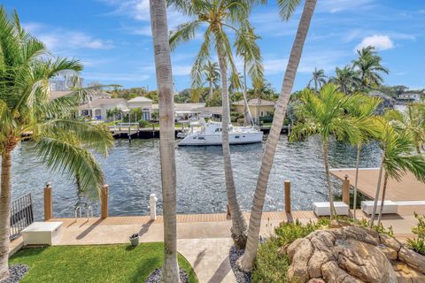 A home in Lauderdale By The Sea