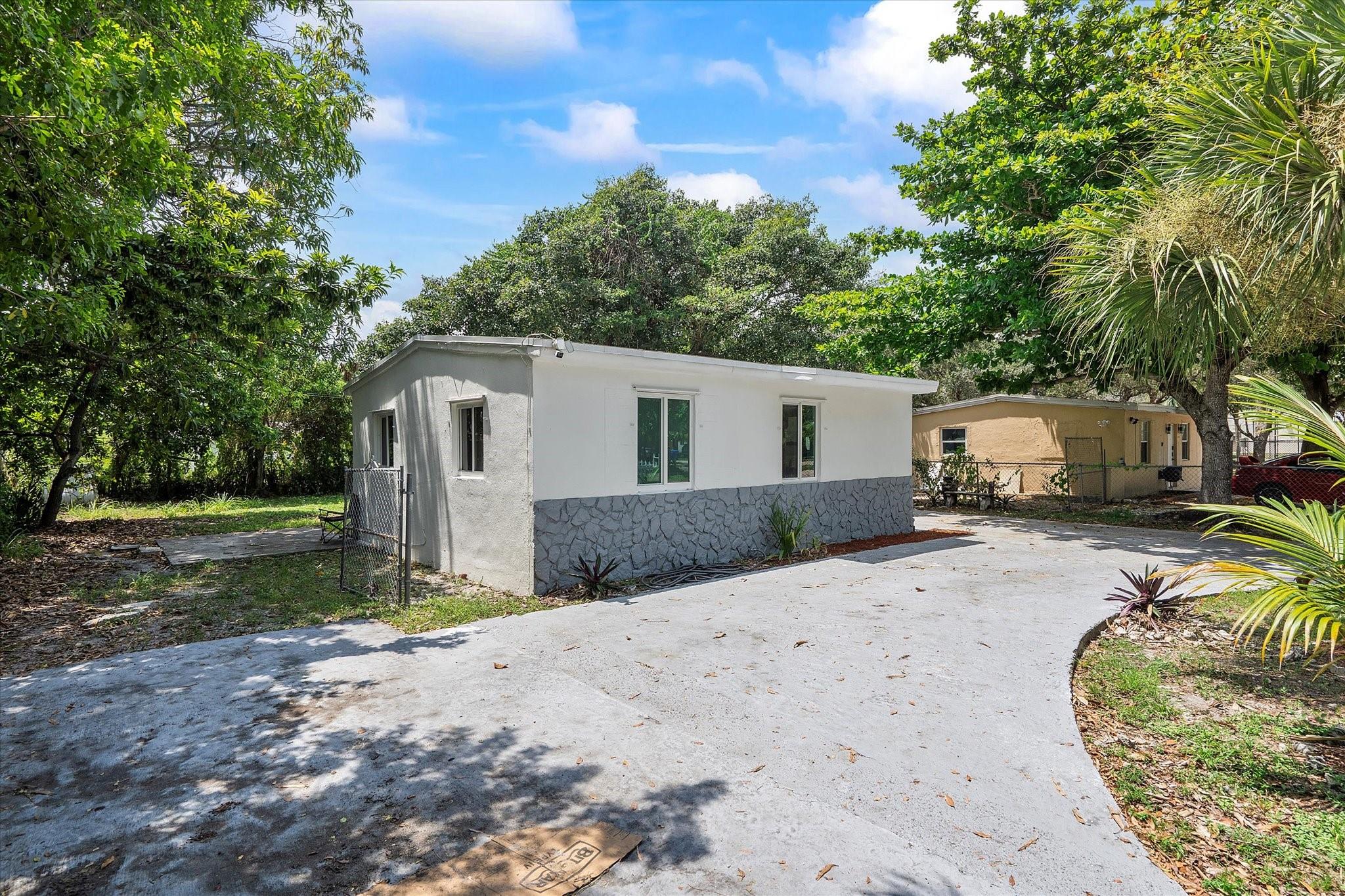 Lake Forest Sec One 32-26 - Residential