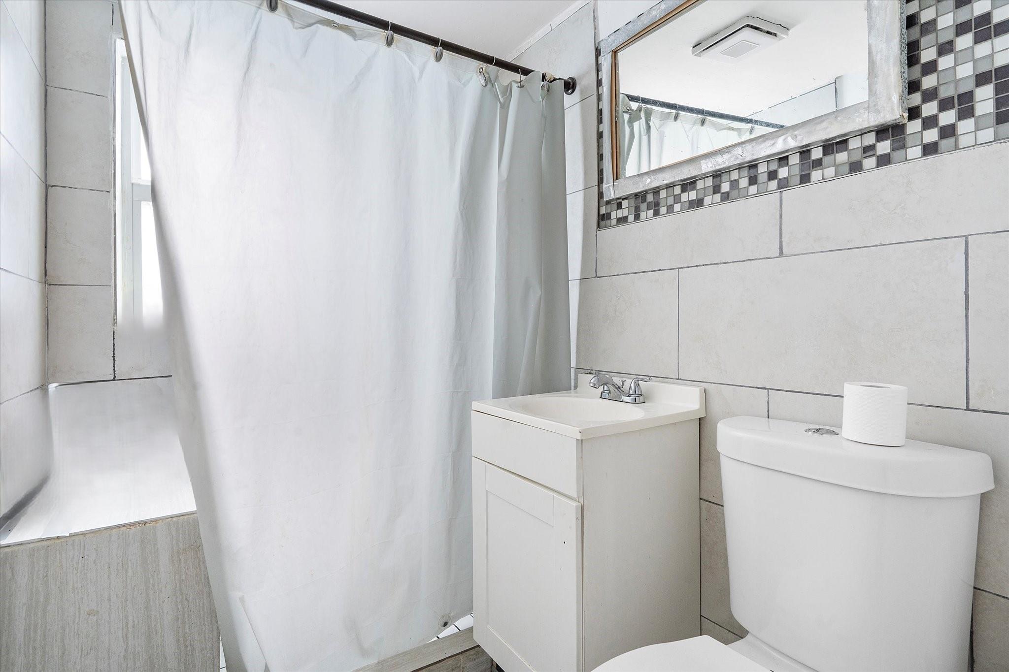 Lake Forest Sec One 32-26 - Residential