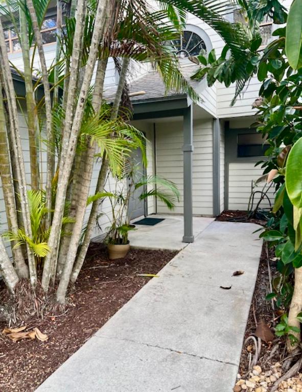 2537 Bedford Mews Drive