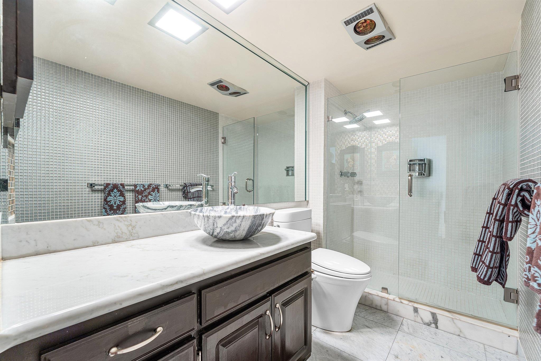 REGENCY TOWER CONDO - Residential