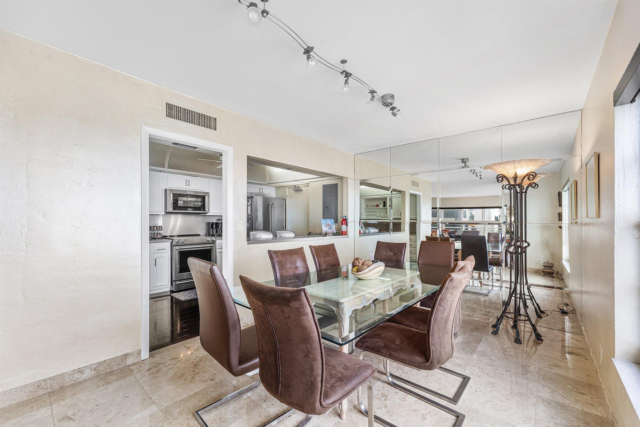 REGENCY TOWER CONDO - Residential