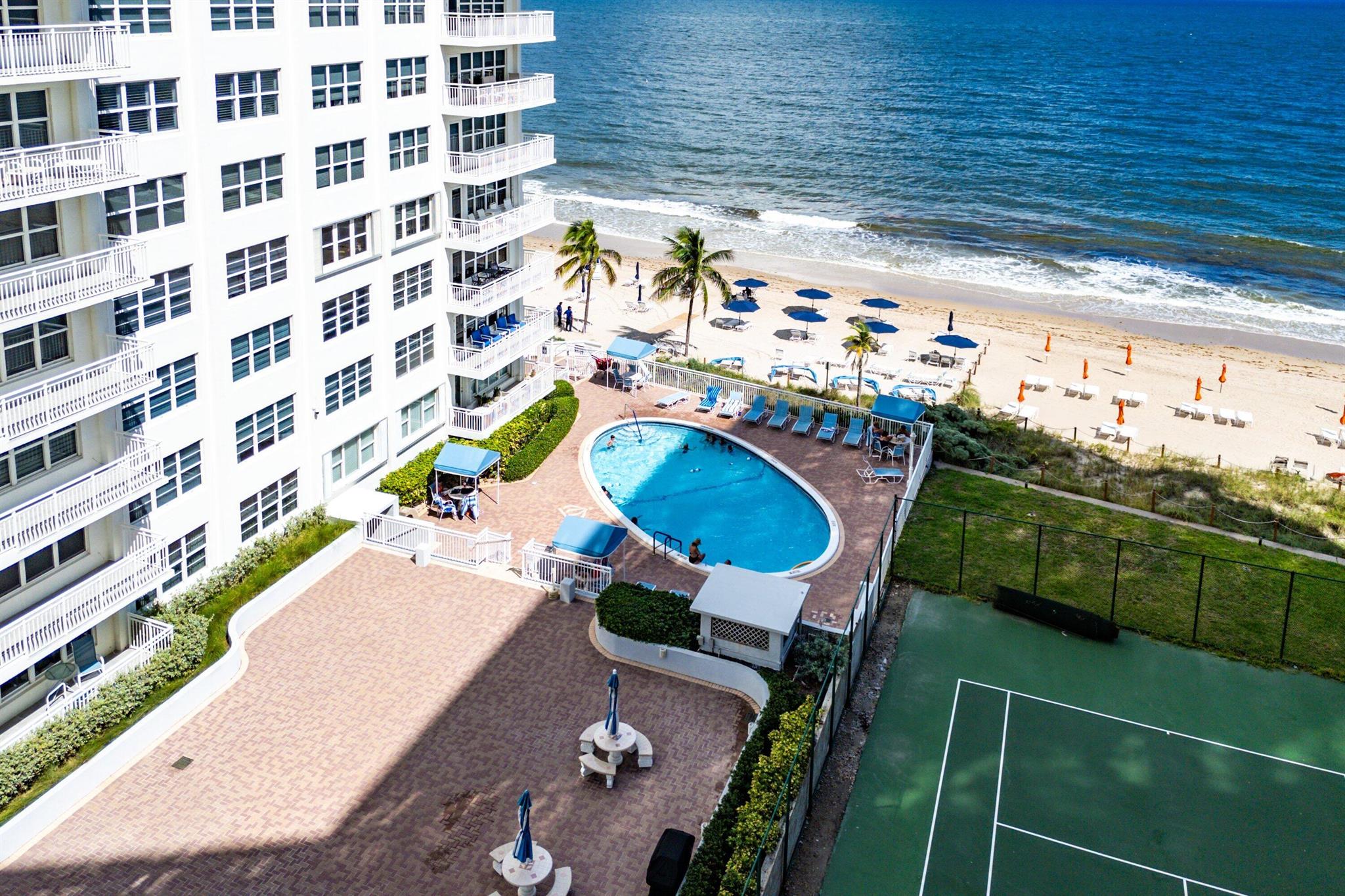 REGENCY TOWER CONDO - Residential