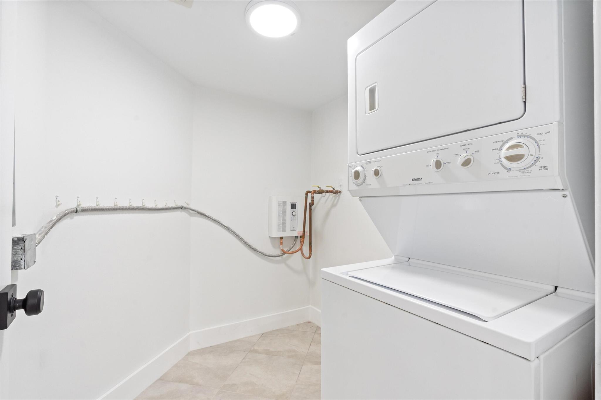 LAVERS DELRAY RACQUET CLU - Residential