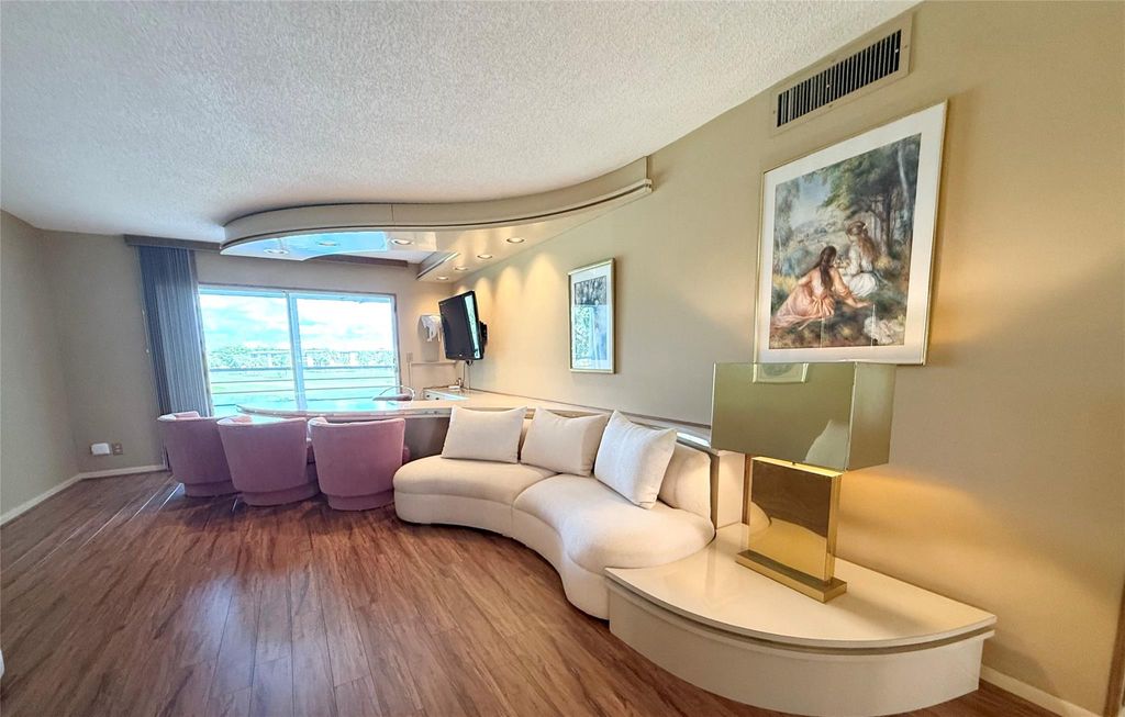 Photo of 2903 SE Victoria Circle #03, Coconut Creek, FL 33066 (MLS # F10523207)