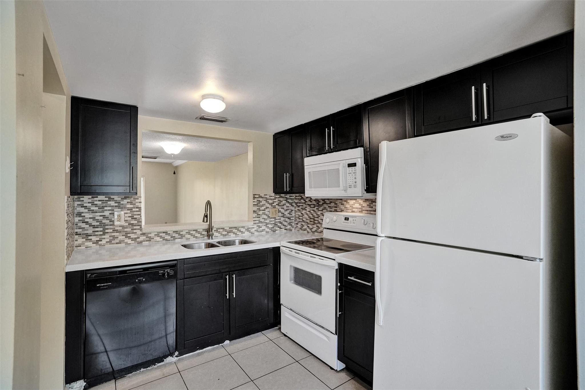 Sorrento Lakes At Sunrise - Residential Lease