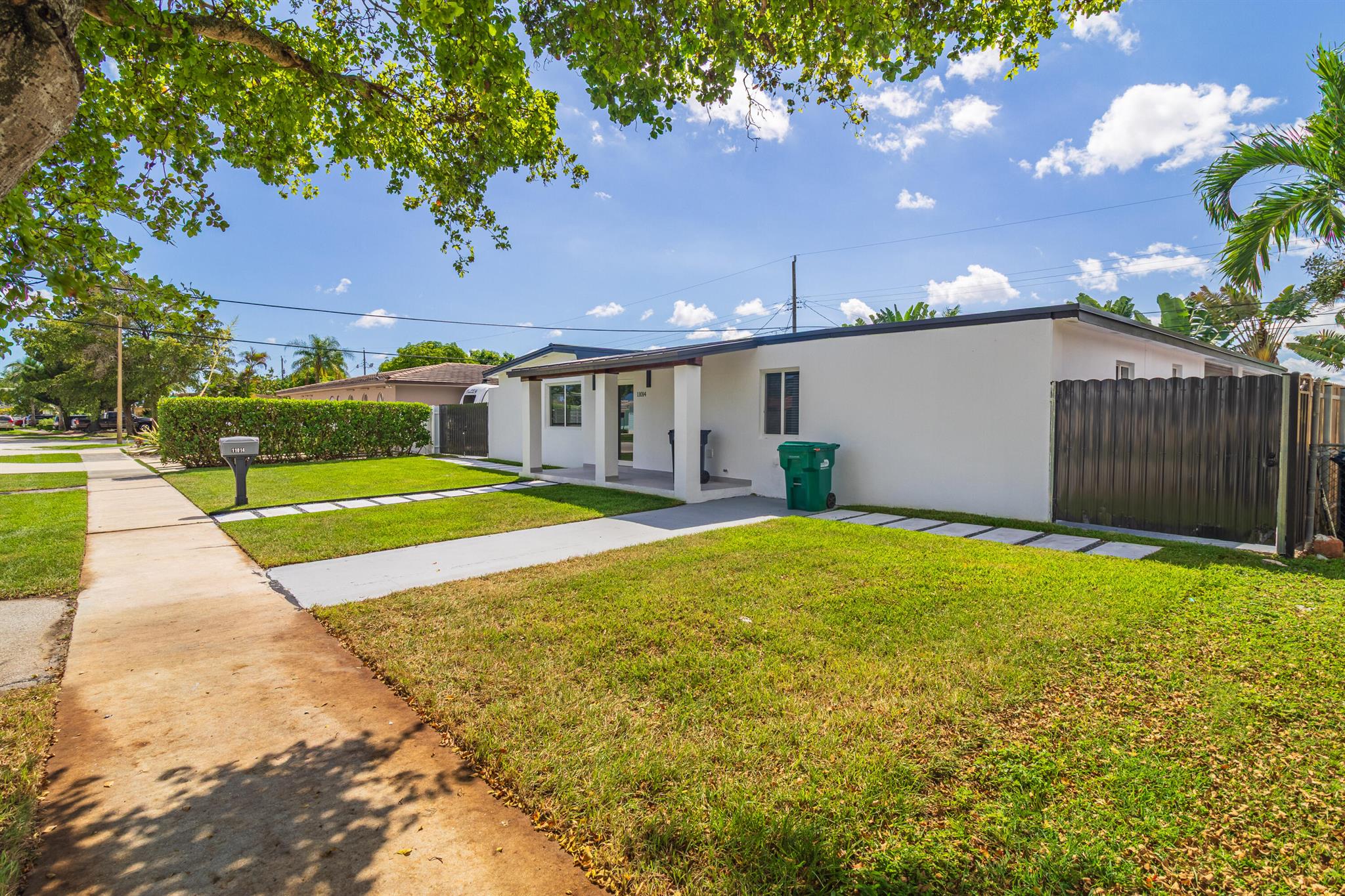 WESTWOOD LAKE 7TH ADDN - Residential