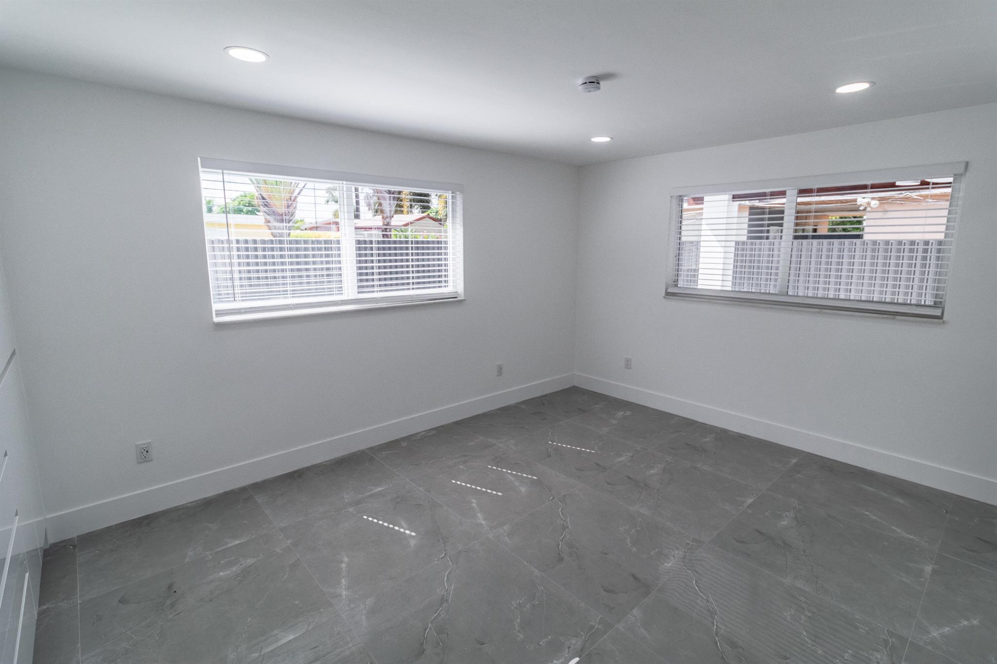 WESTWOOD LAKE 7TH ADDN - Residential