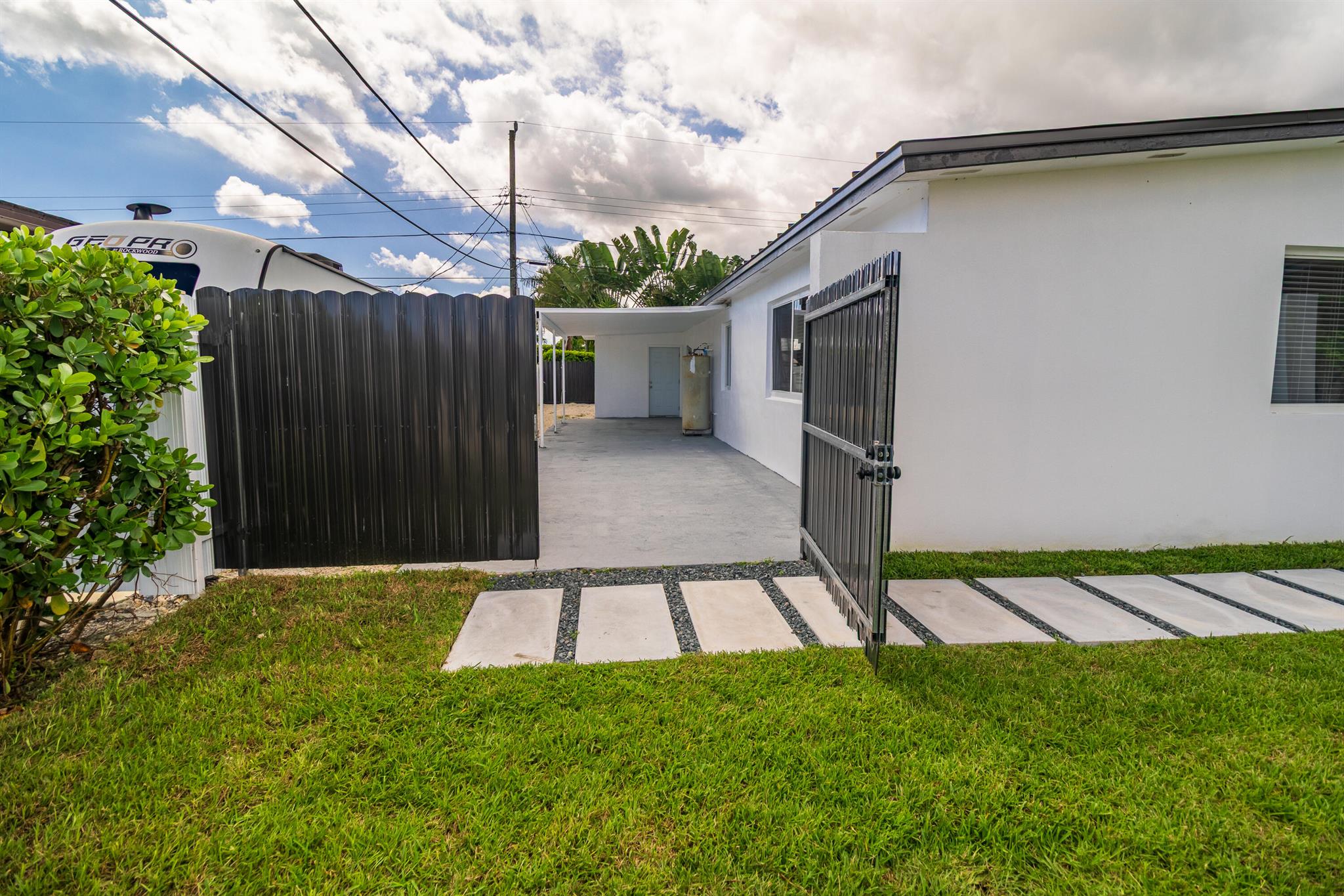 WESTWOOD LAKE 7TH ADDN - Residential