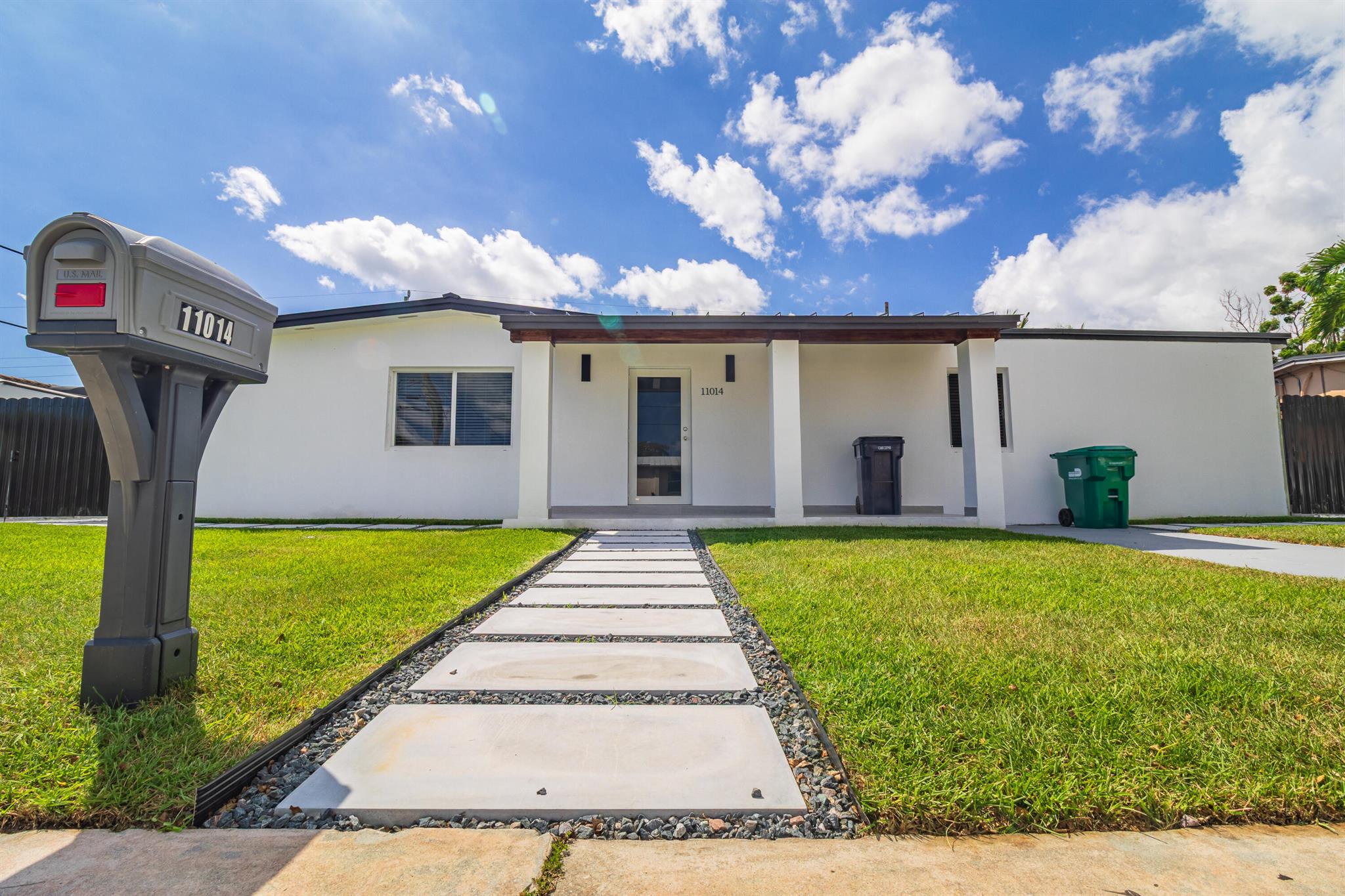 WESTWOOD LAKE 7TH ADDN - Residential