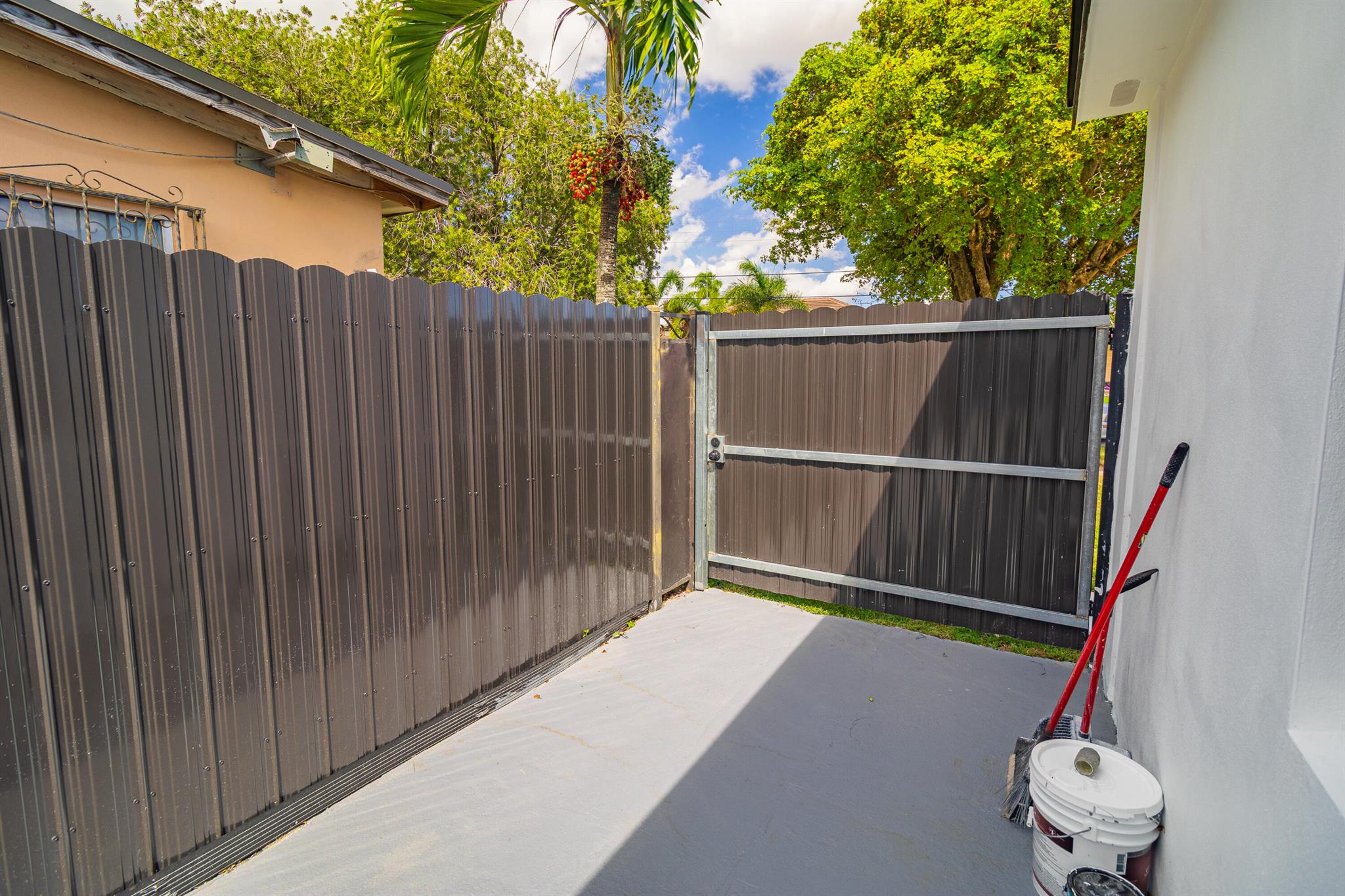 WESTWOOD LAKE 7TH ADDN - Residential