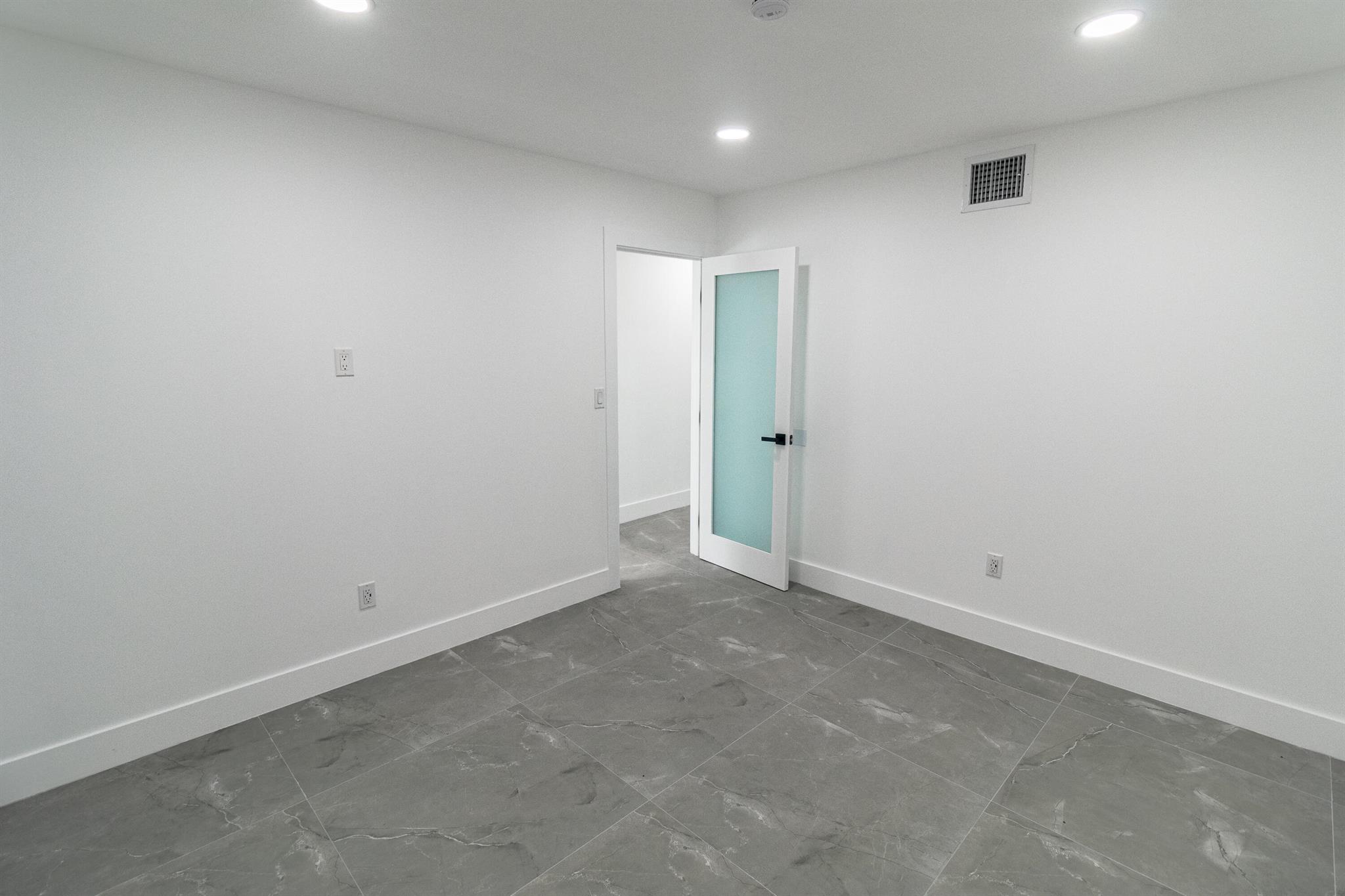 WESTWOOD LAKE 7TH ADDN - Residential