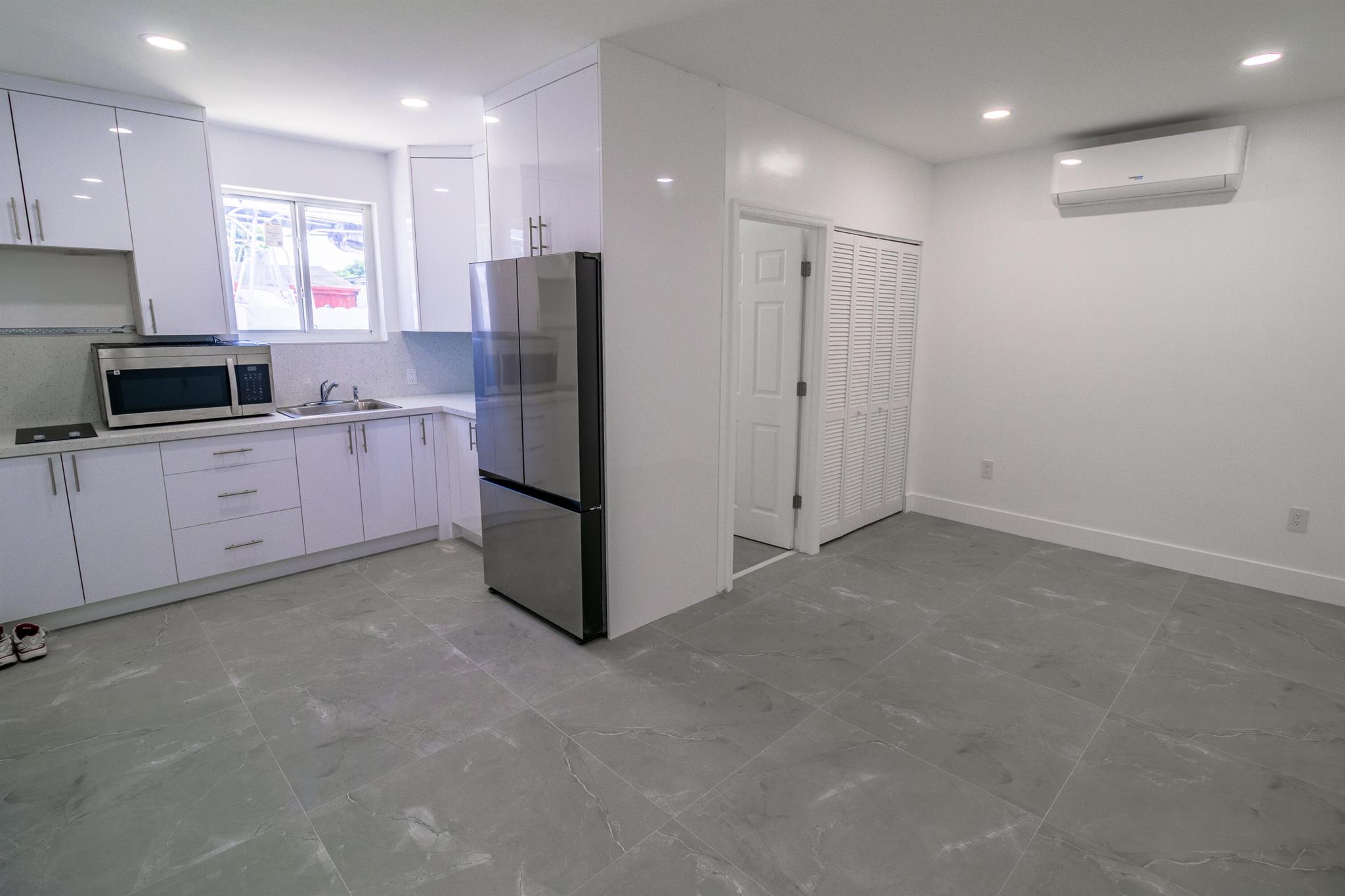 WESTWOOD LAKE 7TH ADDN - Residential