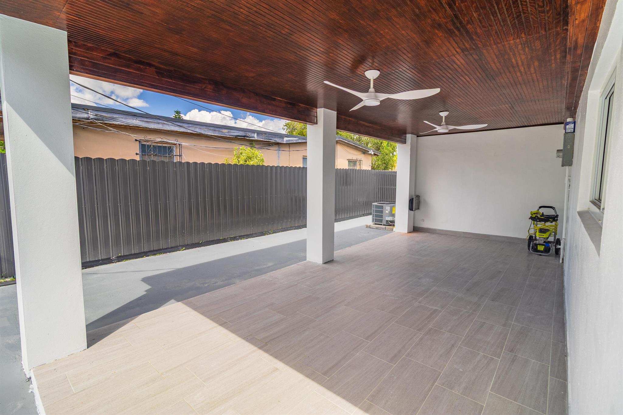 WESTWOOD LAKE 7TH ADDN - Residential