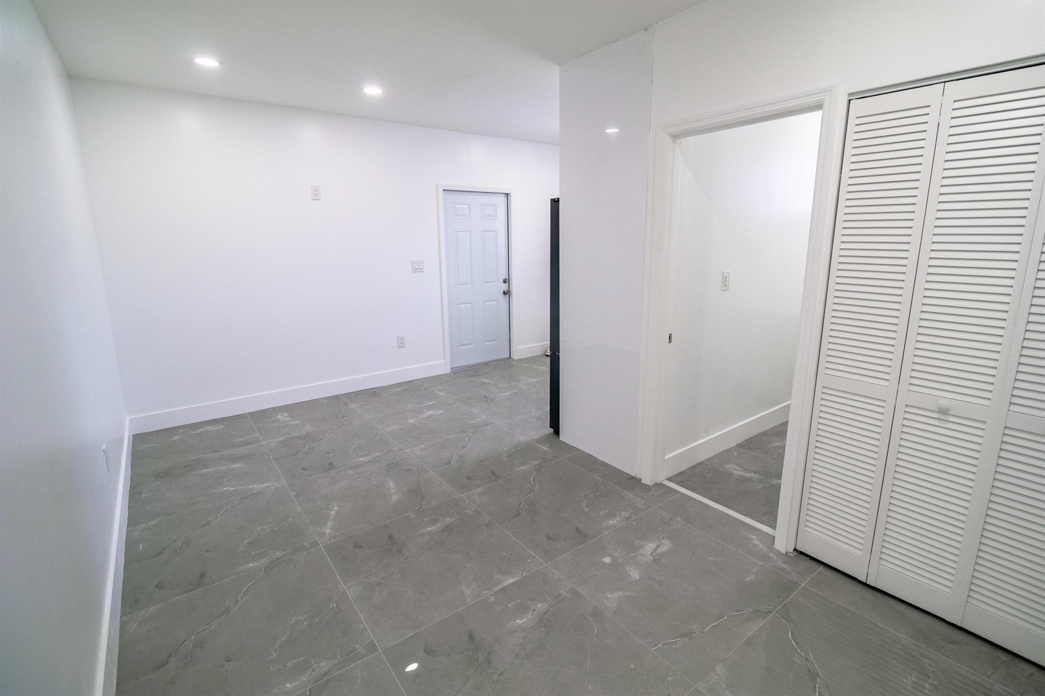 WESTWOOD LAKE 7TH ADDN - Residential