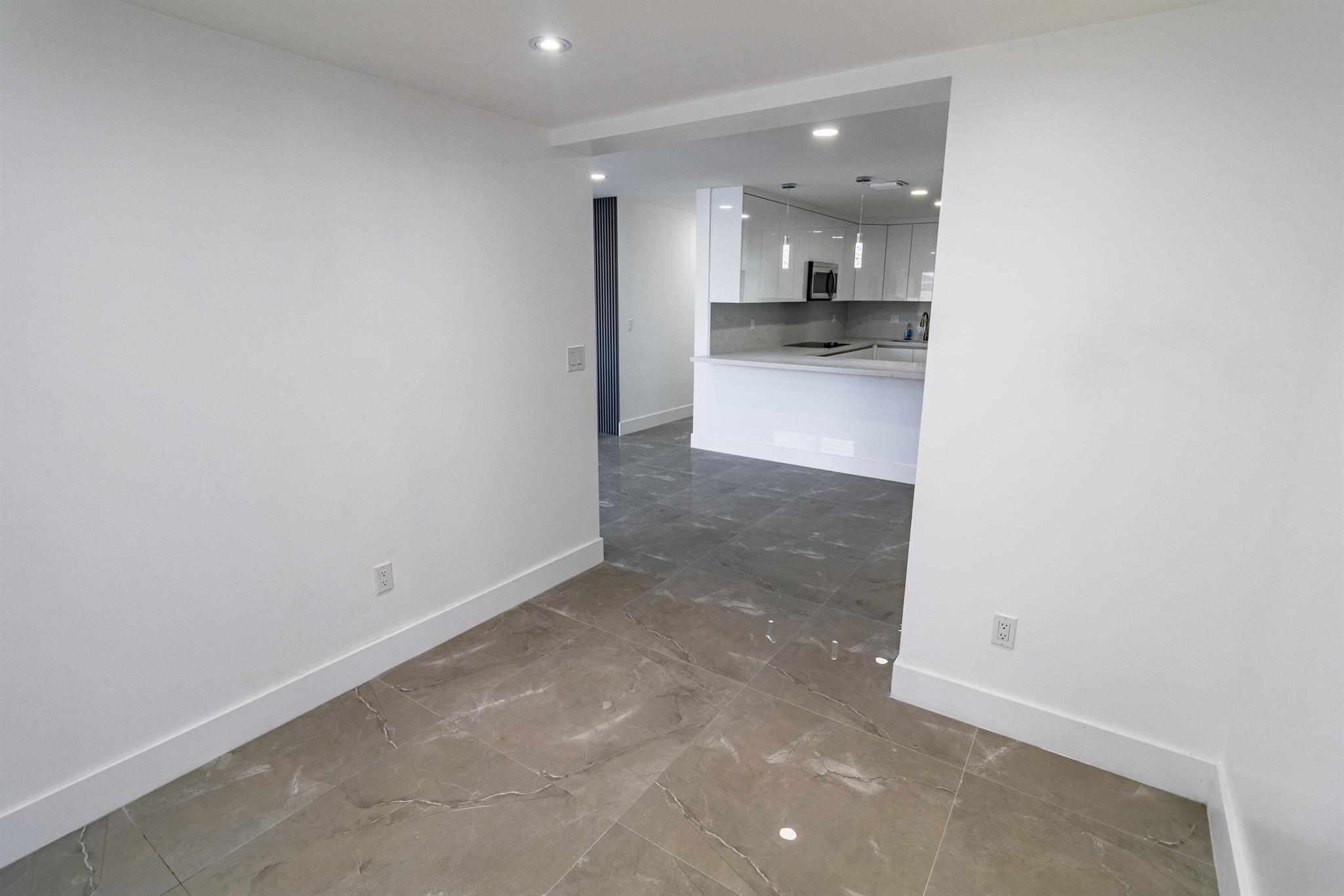 WESTWOOD LAKE 7TH ADDN - Residential