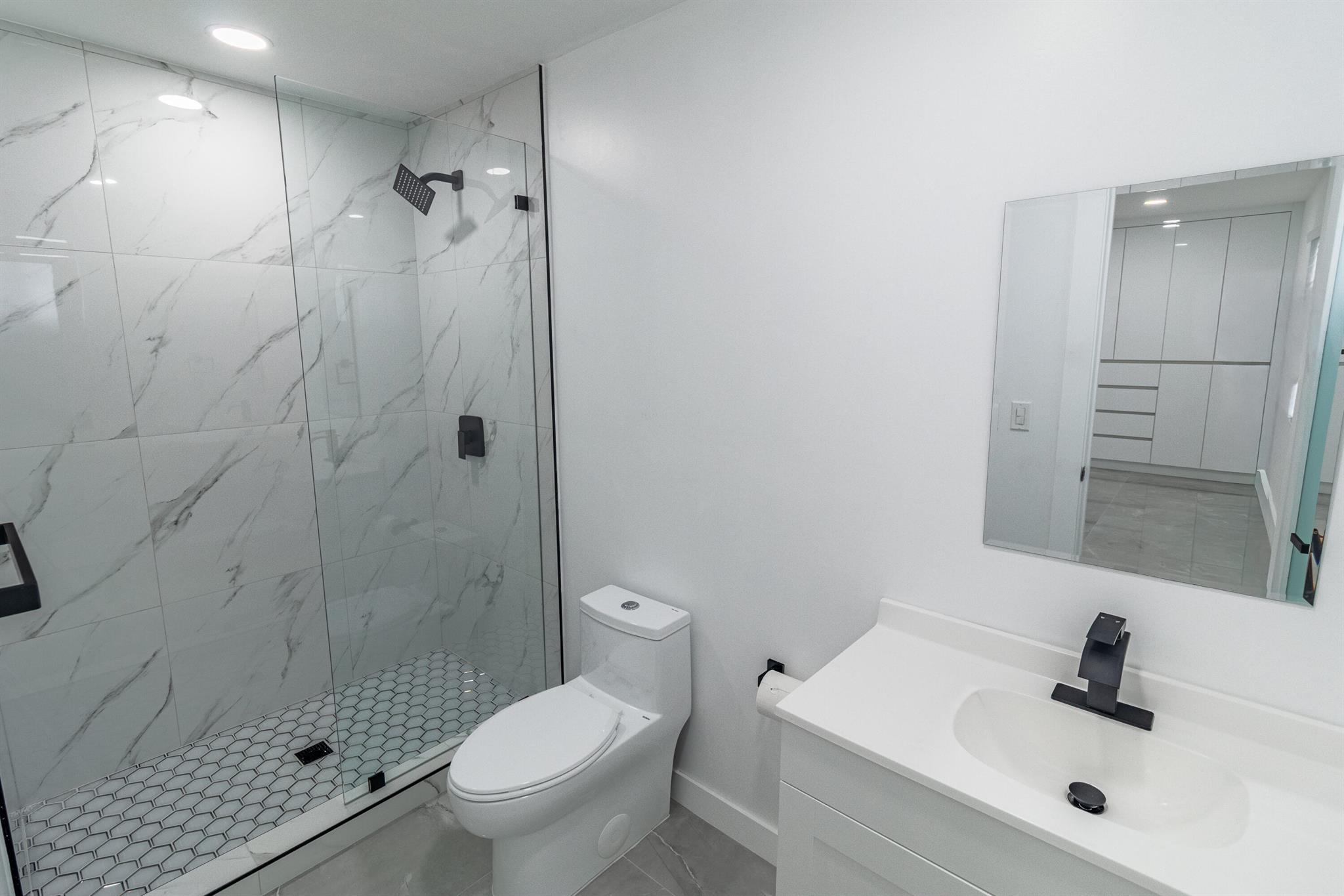 WESTWOOD LAKE 7TH ADDN - Residential