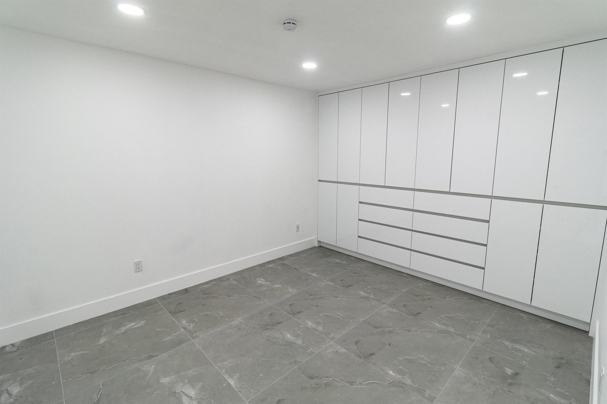 WESTWOOD LAKE 7TH ADDN - Residential