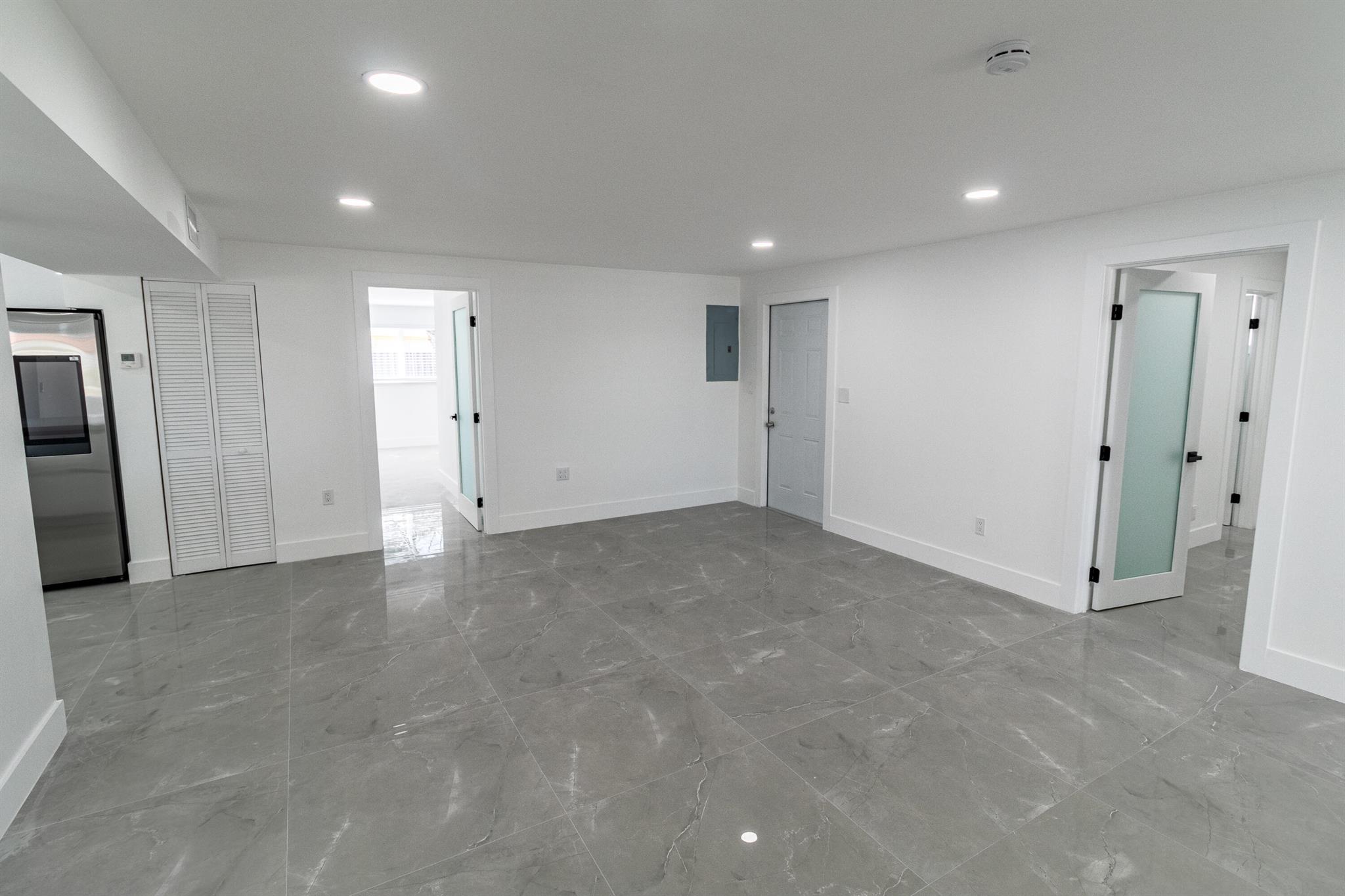 WESTWOOD LAKE 7TH ADDN - Residential