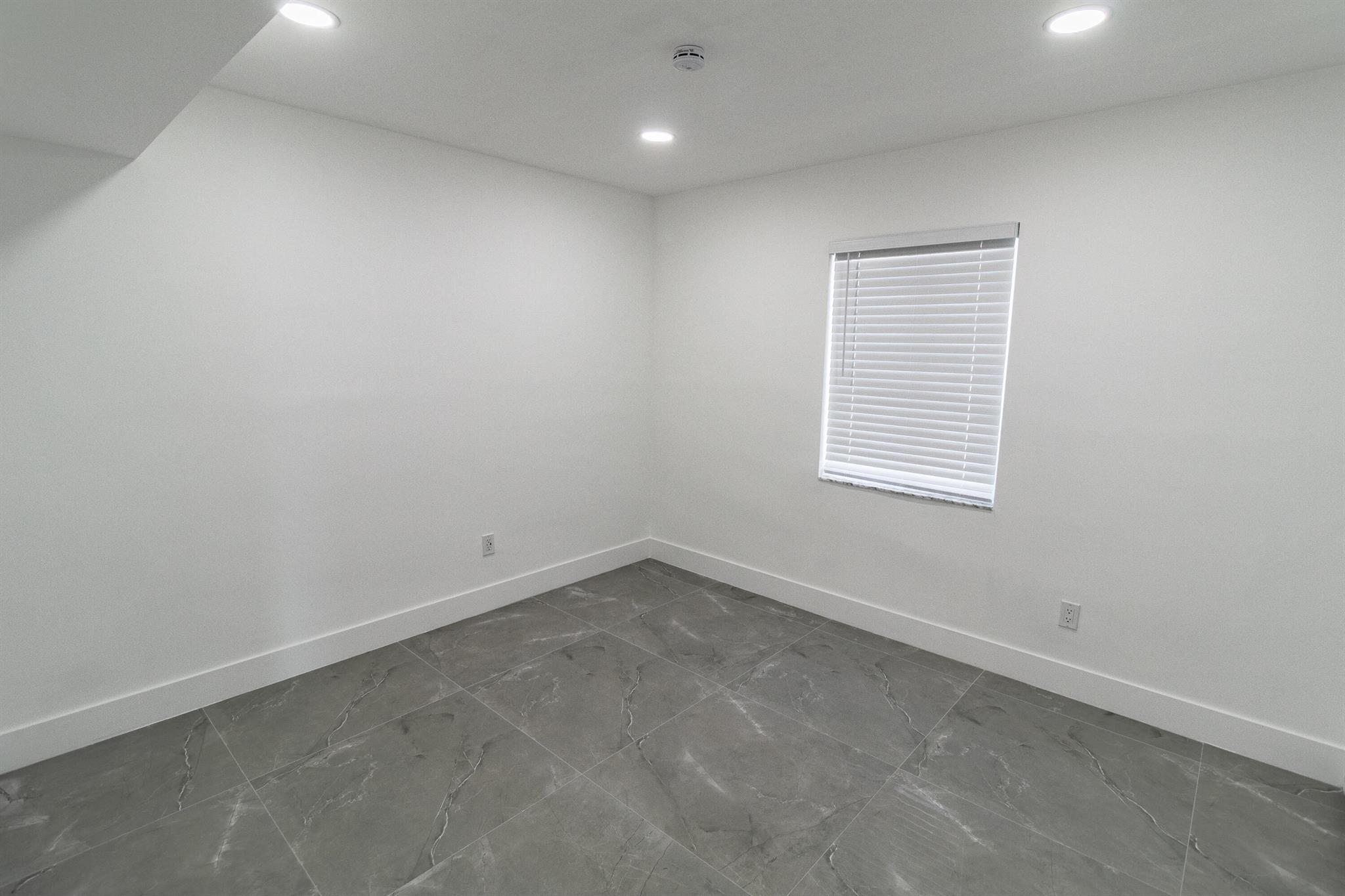 WESTWOOD LAKE 7TH ADDN - Residential