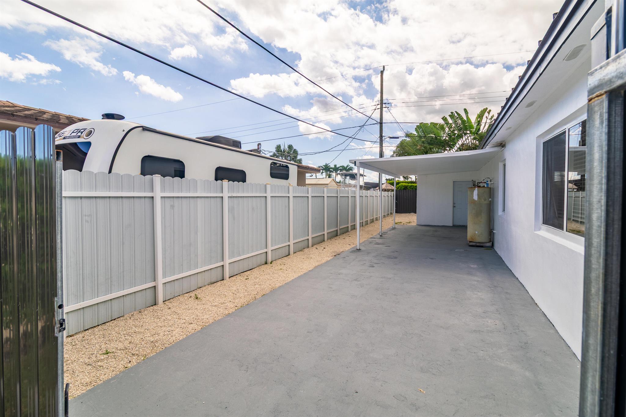 WESTWOOD LAKE 7TH ADDN - Residential