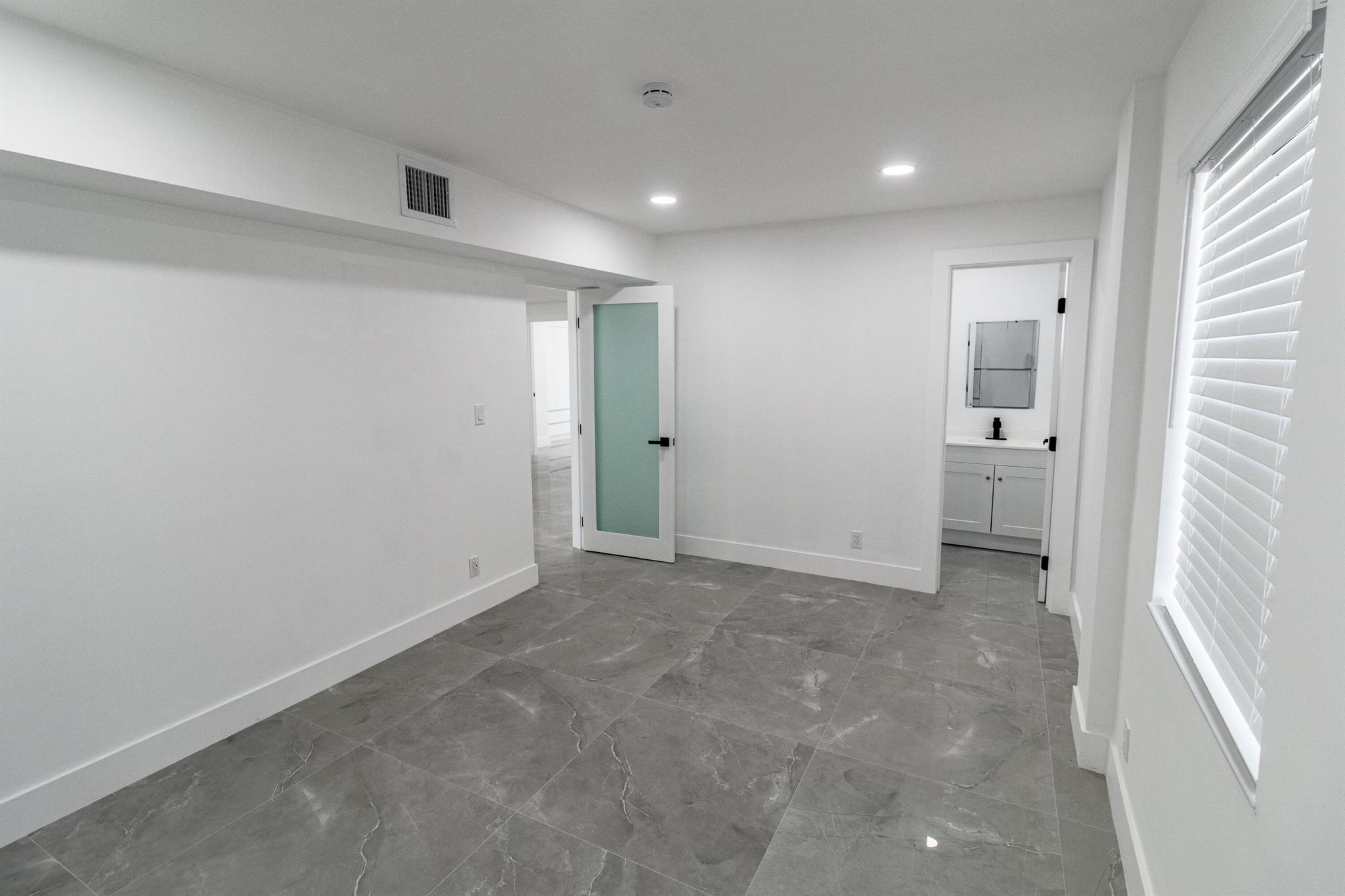 WESTWOOD LAKE 7TH ADDN - Residential