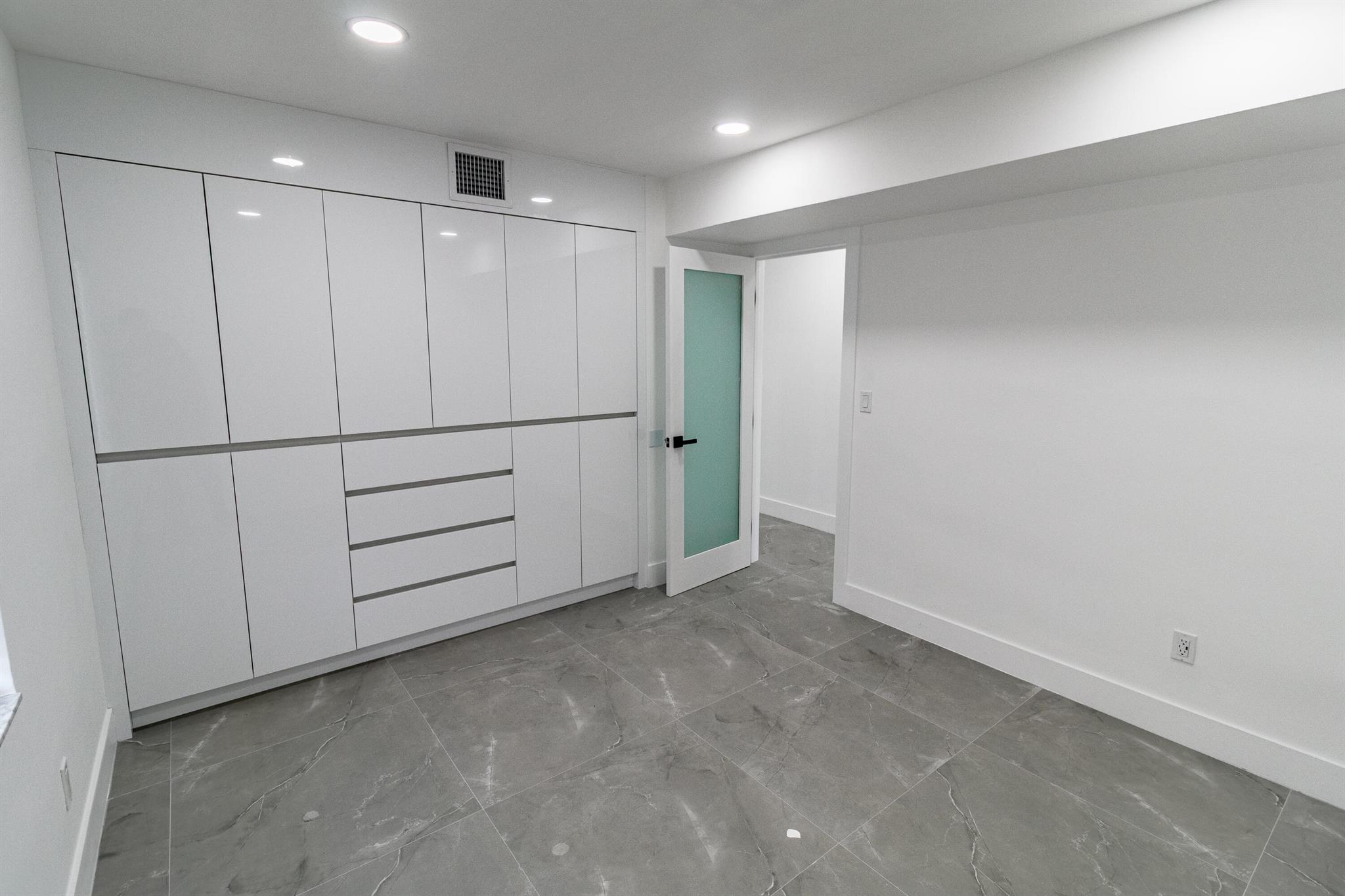 WESTWOOD LAKE 7TH ADDN - Residential