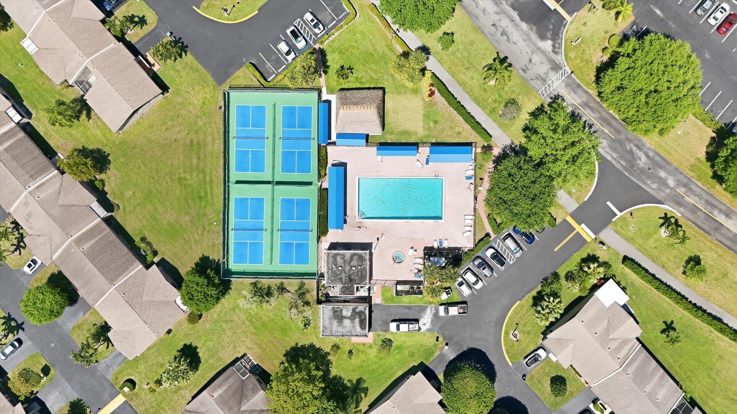 CYPRESS CONDO - Residential