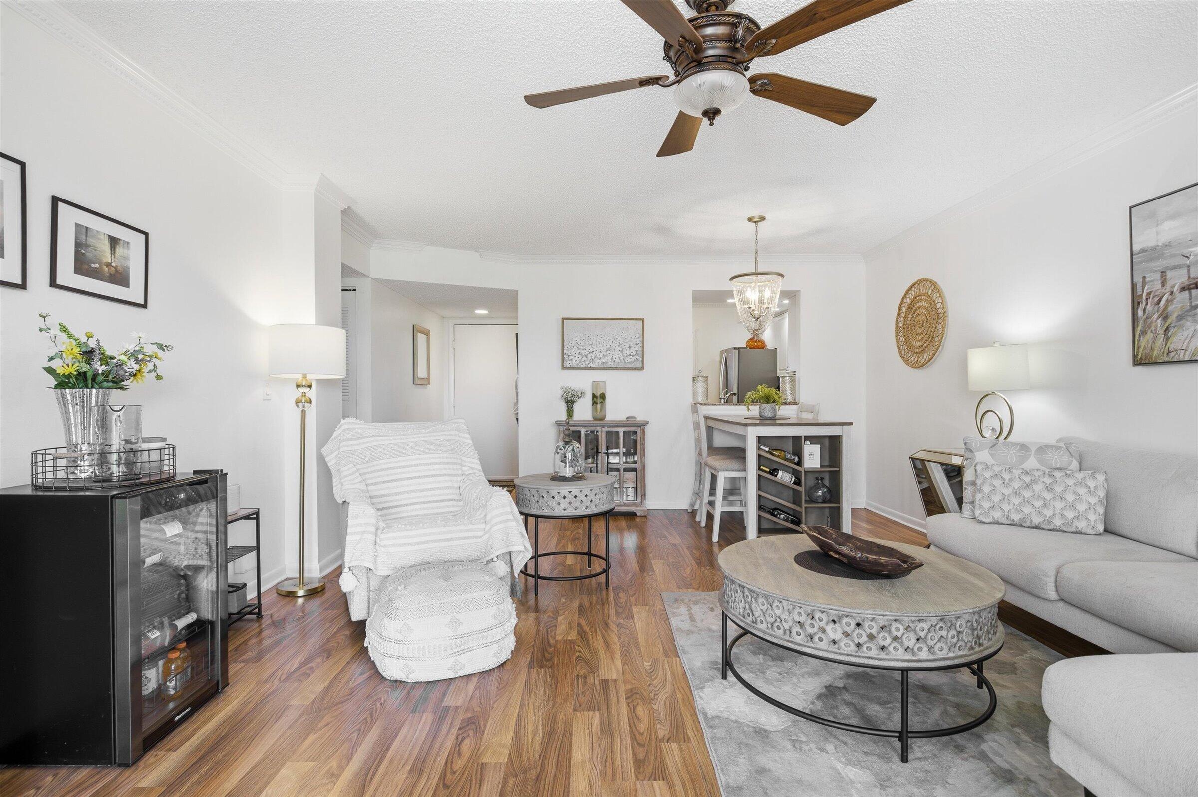 CYPRESS CONDO - Residential