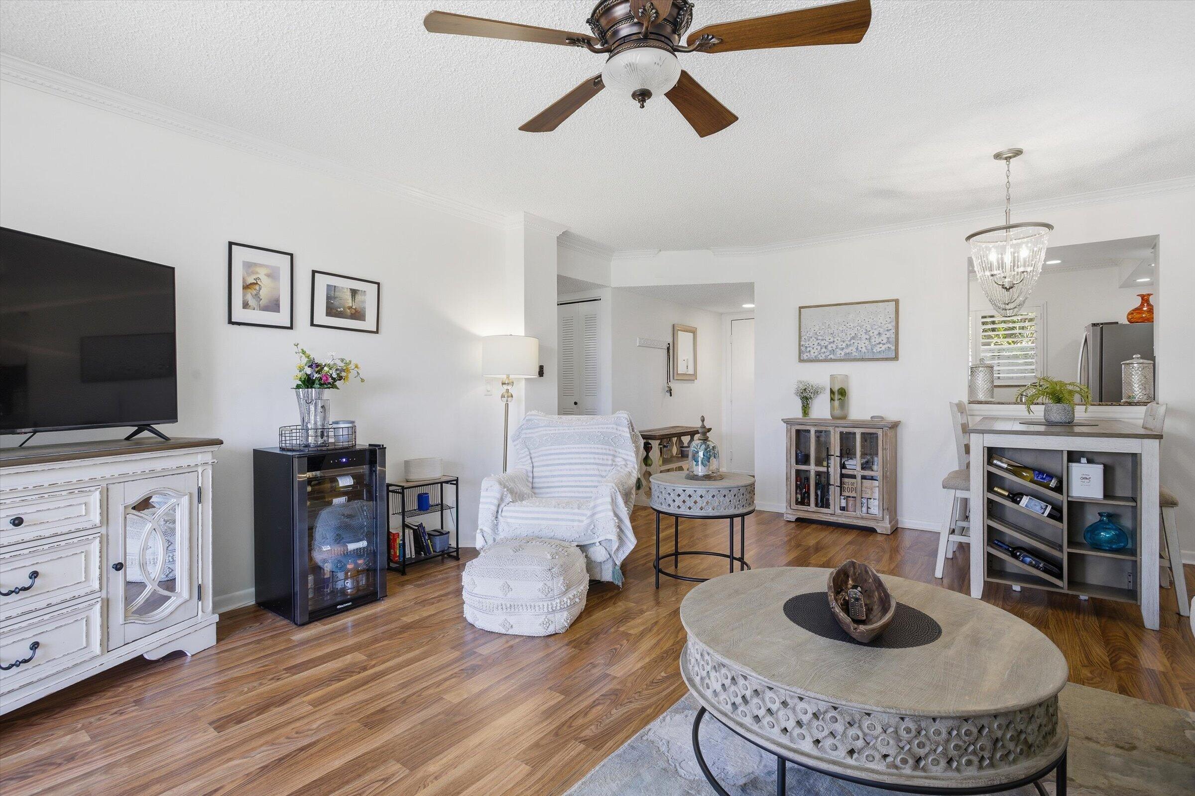 CYPRESS CONDO - Residential