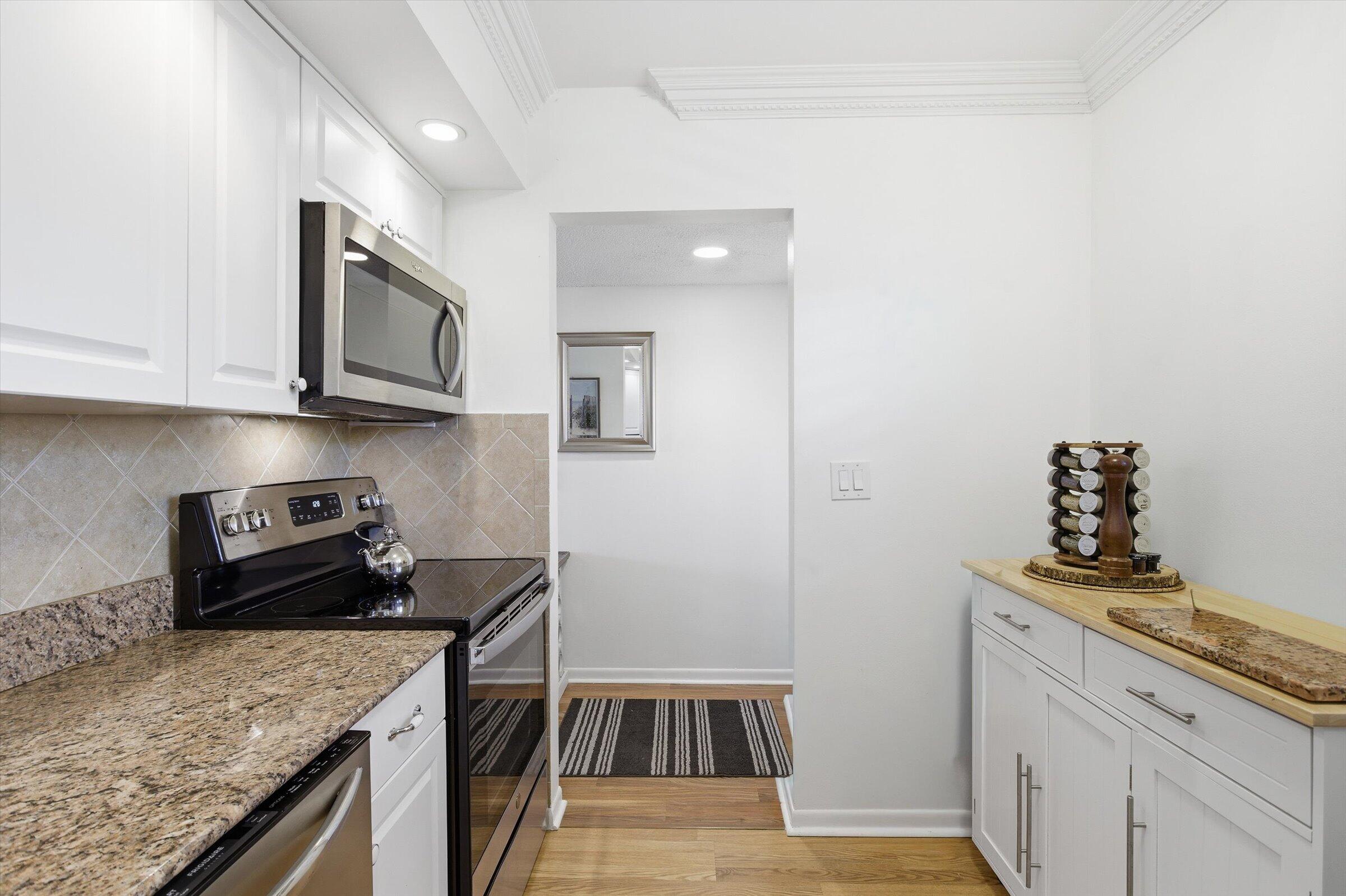 CYPRESS CONDO - Residential