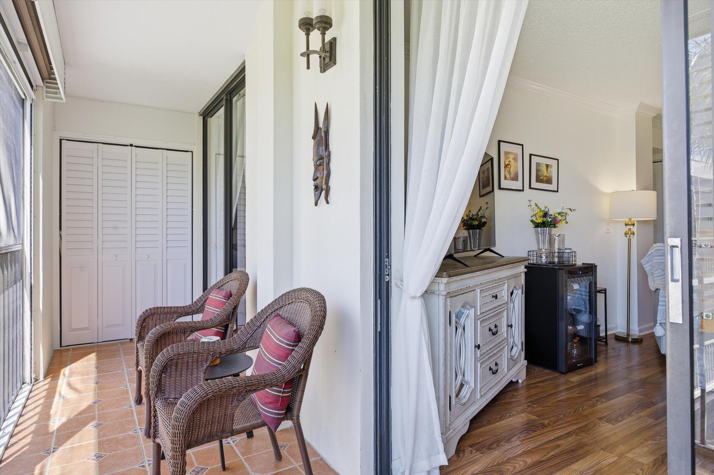 CYPRESS CONDO - Residential