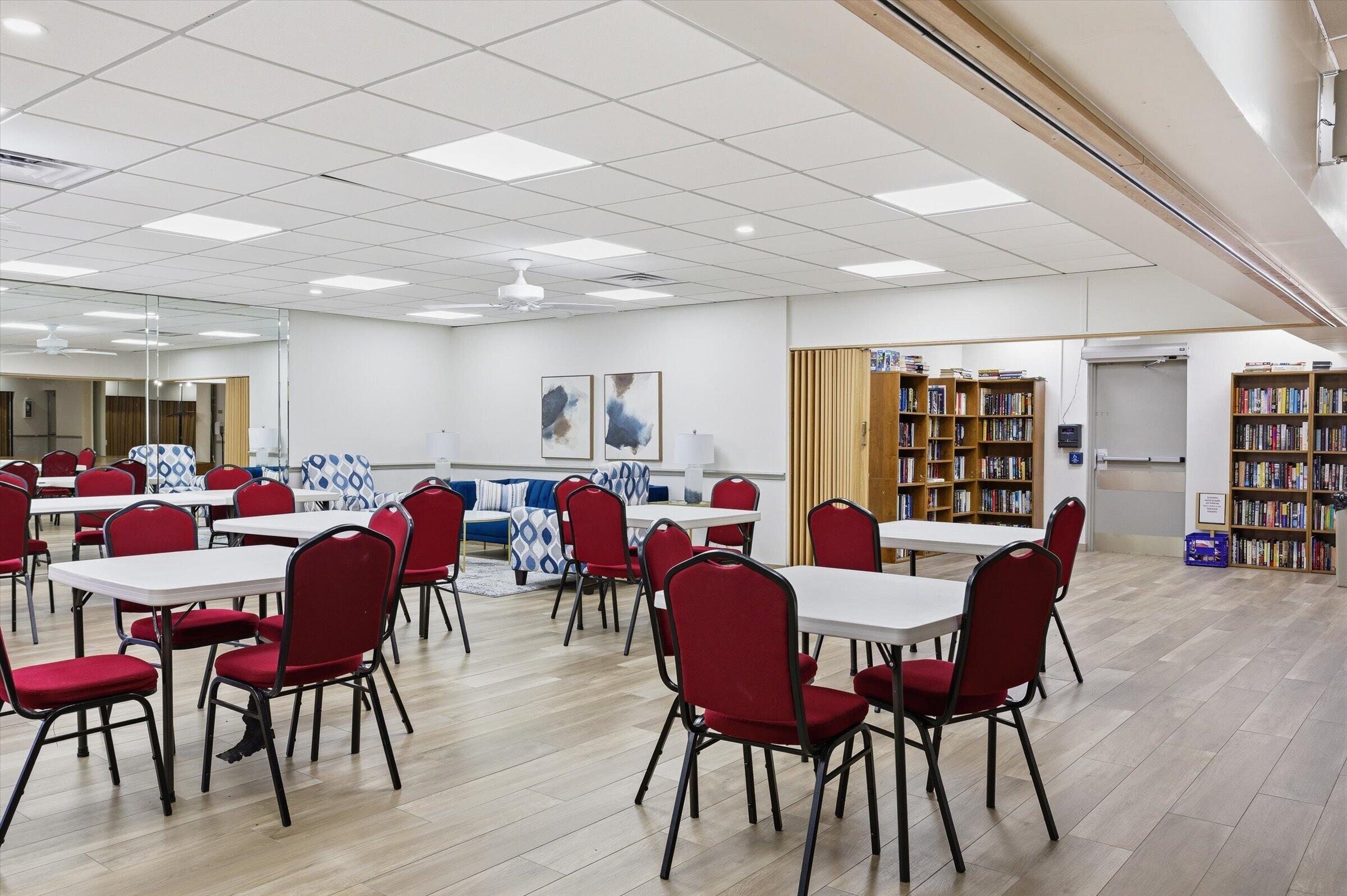 CYPRESS CONDO - Residential