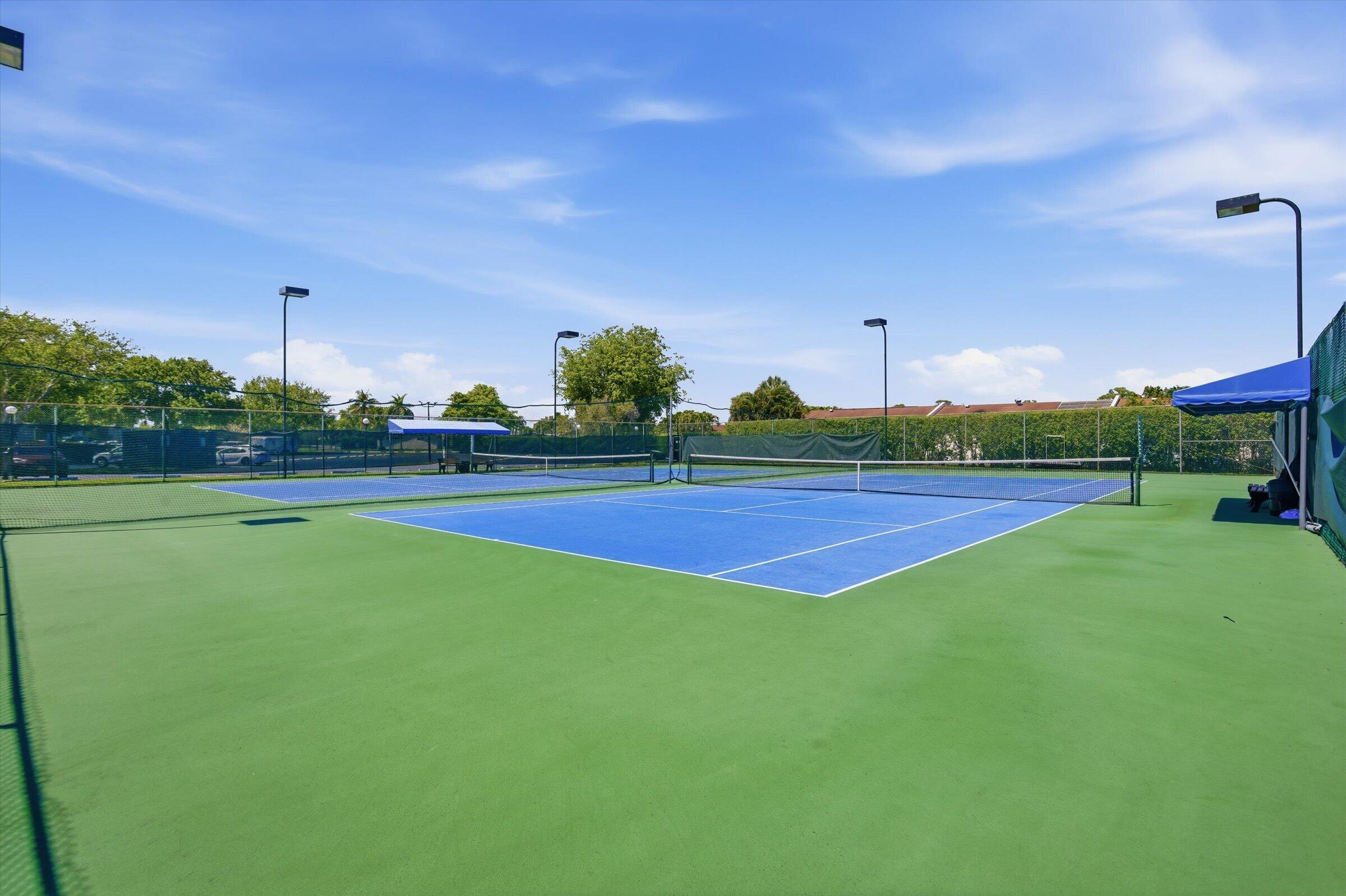 CYPRESS CONDO - Residential