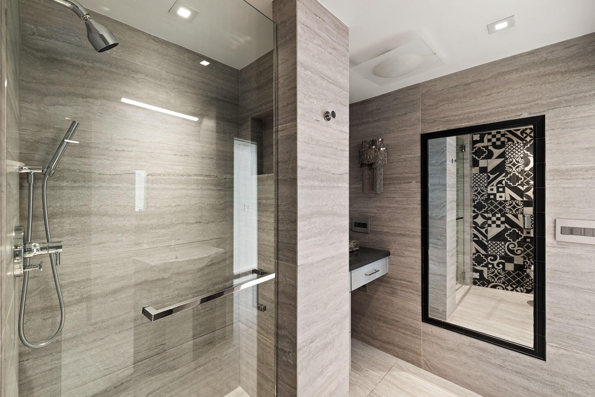 PALM BEACH TOWERS CONDO - Residential