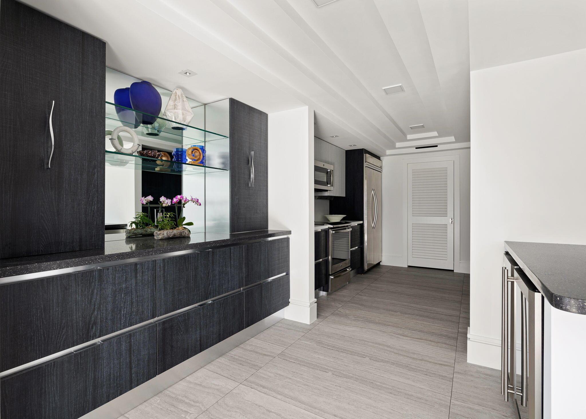 PALM BEACH TOWERS CONDO - Residential