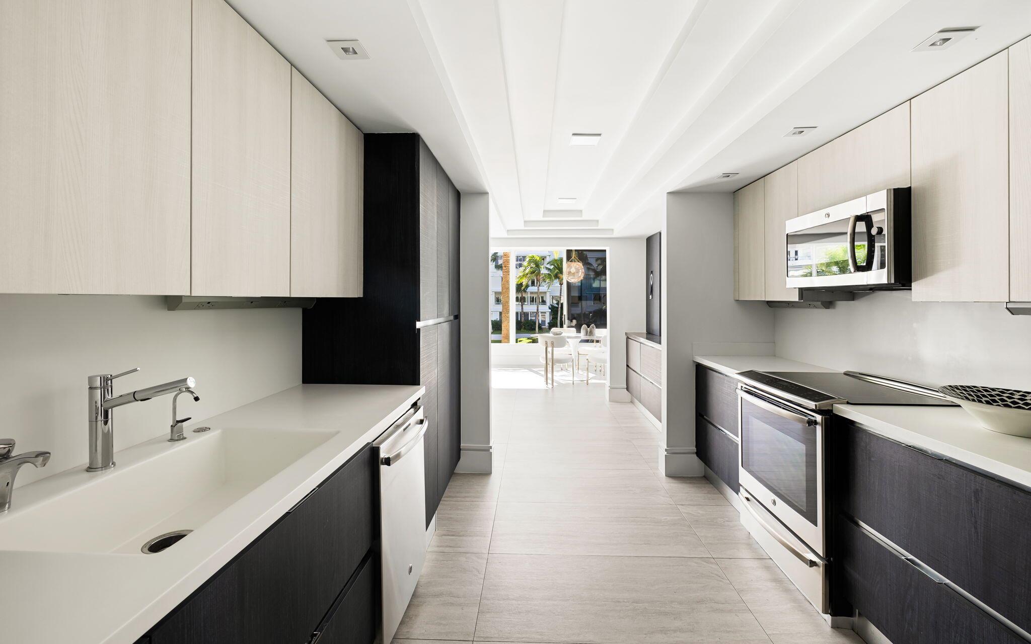 PALM BEACH TOWERS CONDO - Residential