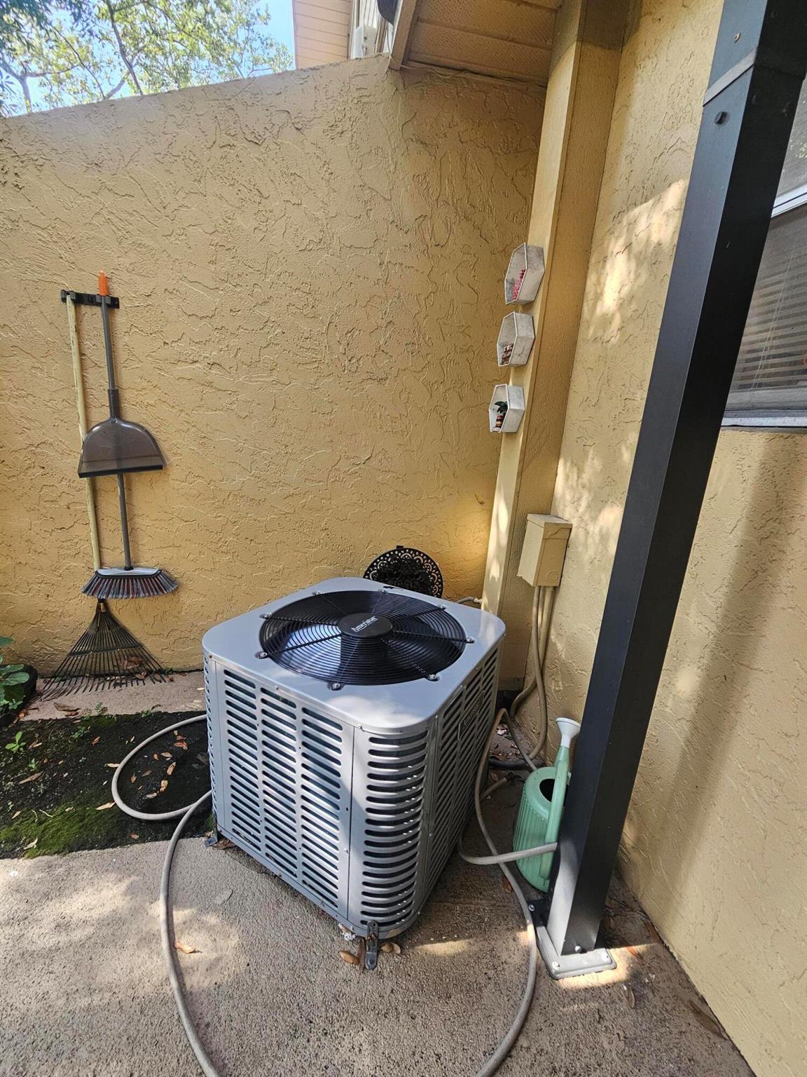 SOUTHERN COURTYARD TOWN H - Residential