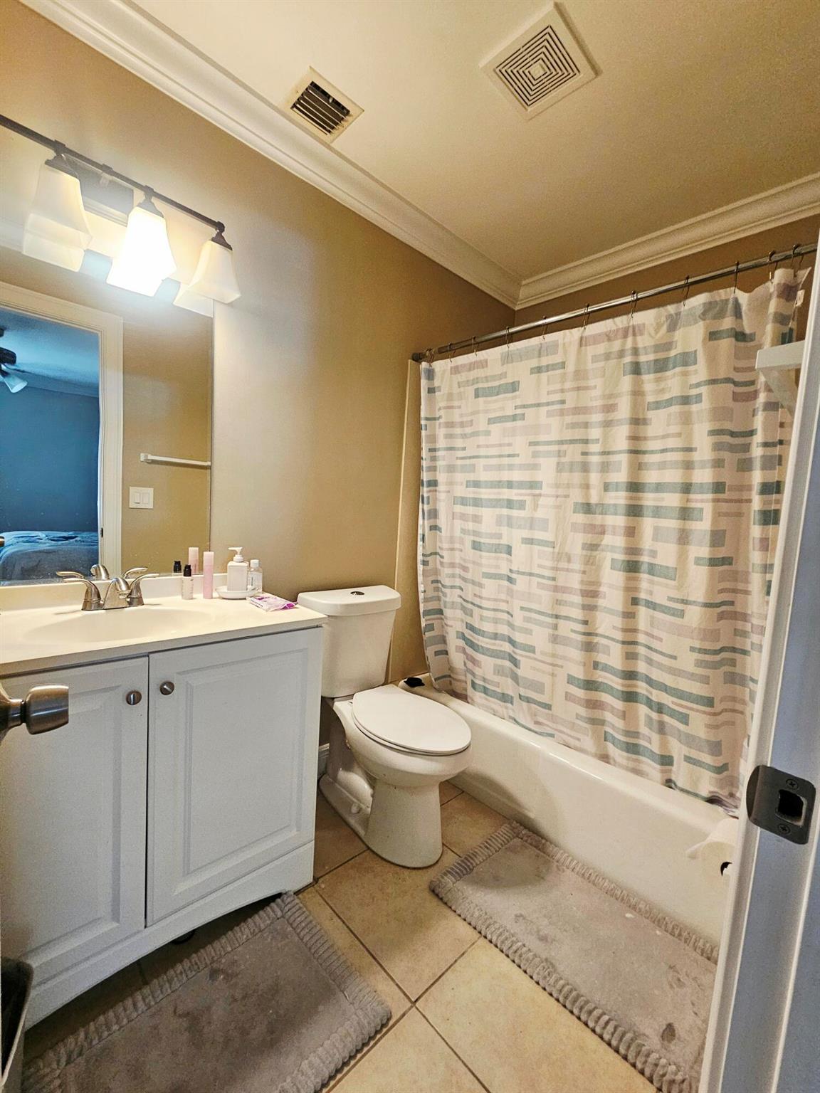 SOUTHERN COURTYARD TOWN H - Residential