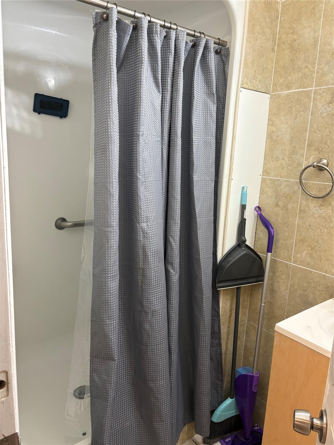 Myrtle Grove 1st Add - Residential Lease