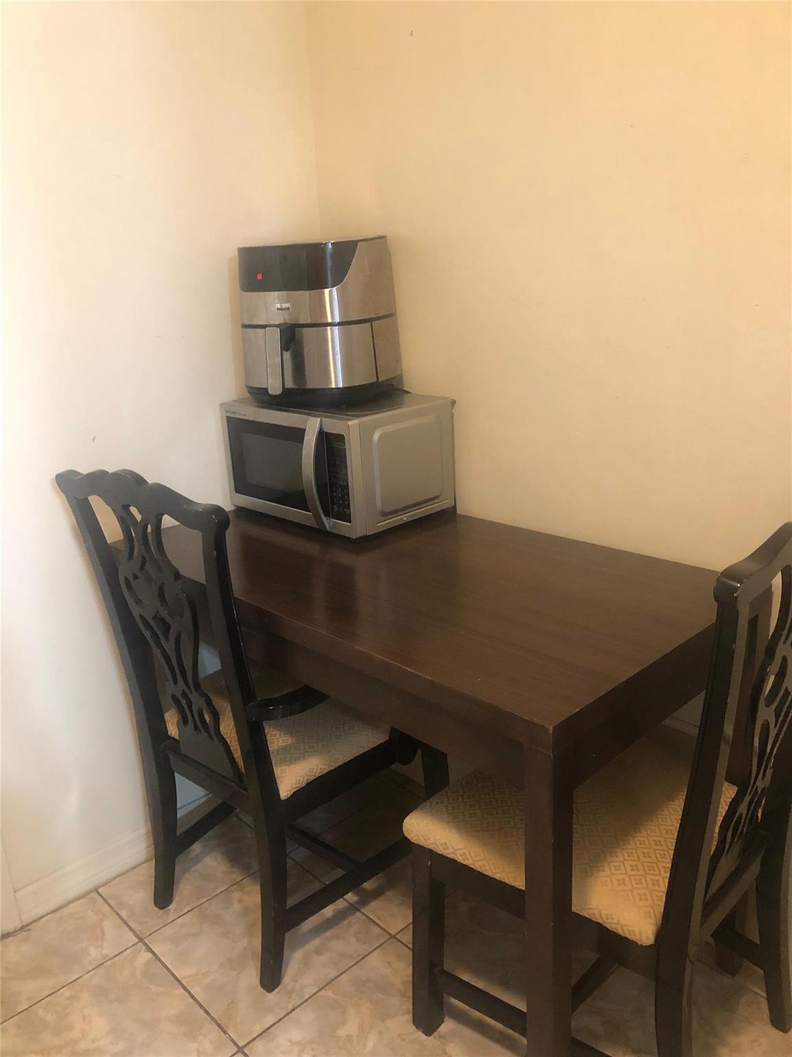 Myrtle Grove 1st Add - Residential Lease