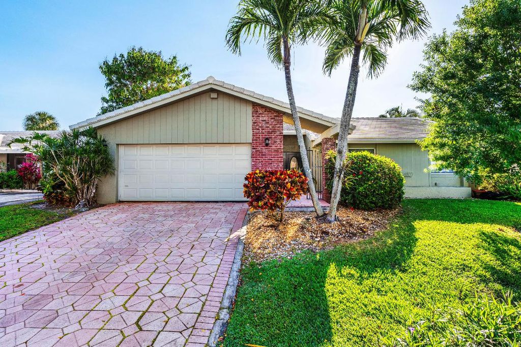 Photo of 22230 Cameo Drive E, Boca Raton, FL 33433 (MLS # R11071153)