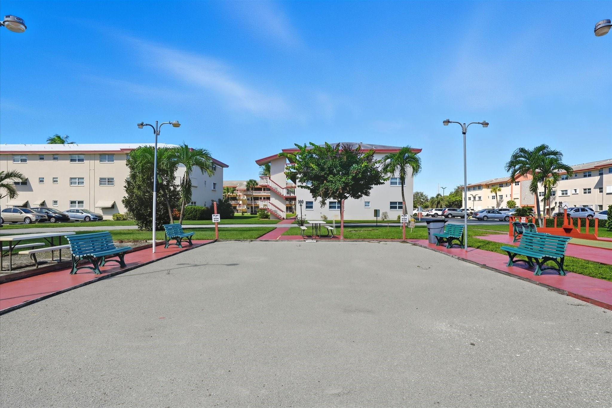 BEVERLY HILLS - Residential