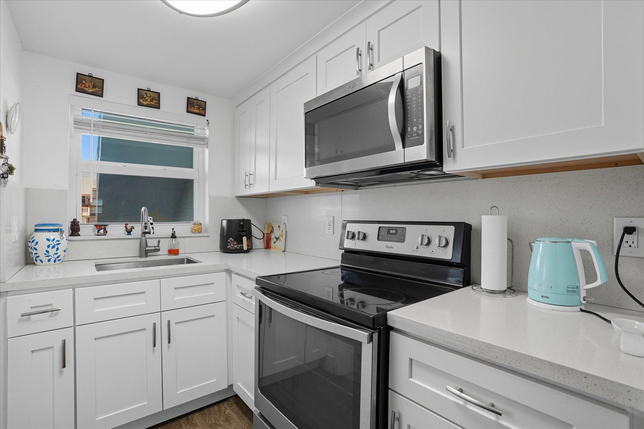 5300 Washington St J214