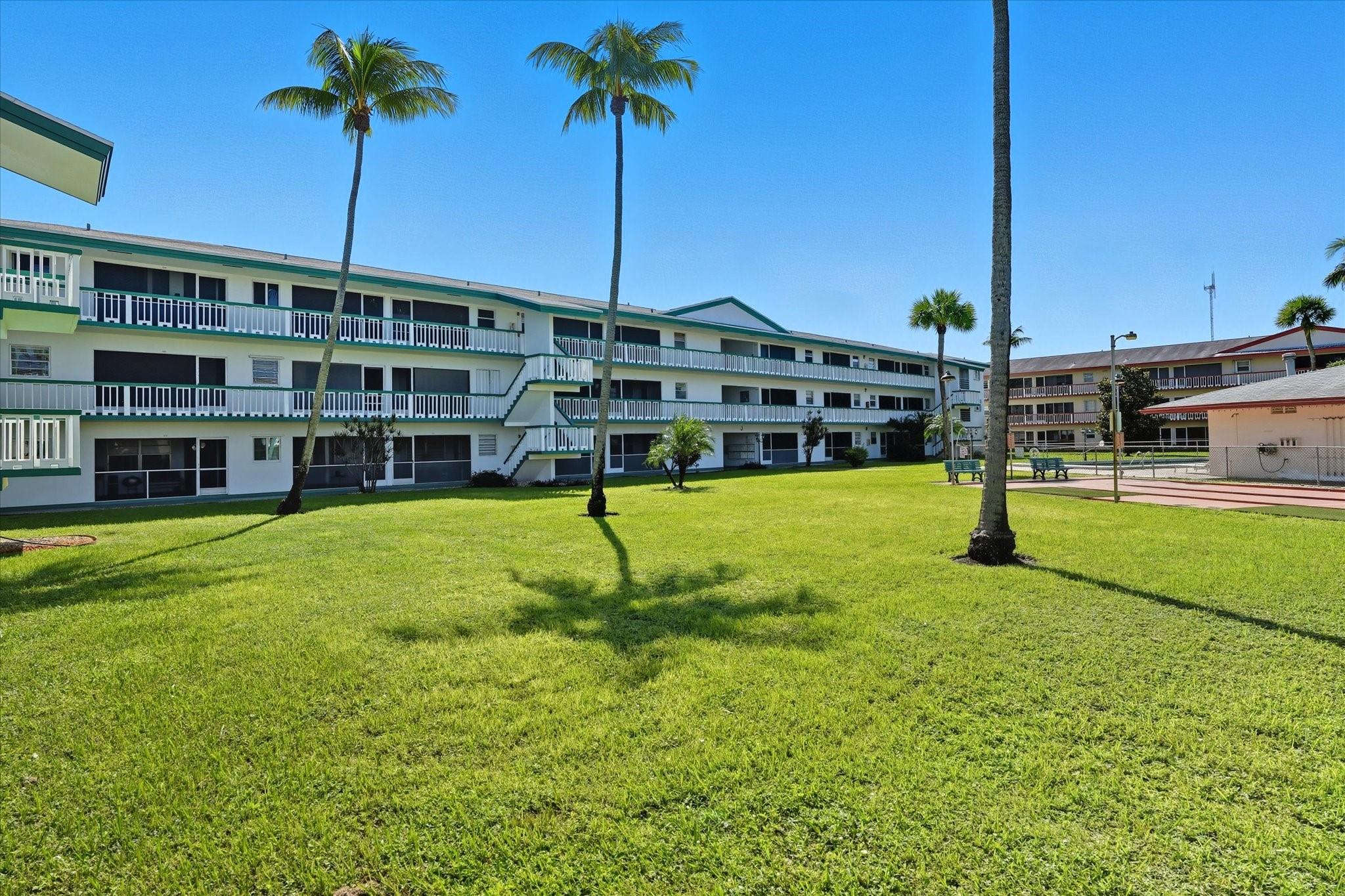 BEVERLY HILLS - Residential