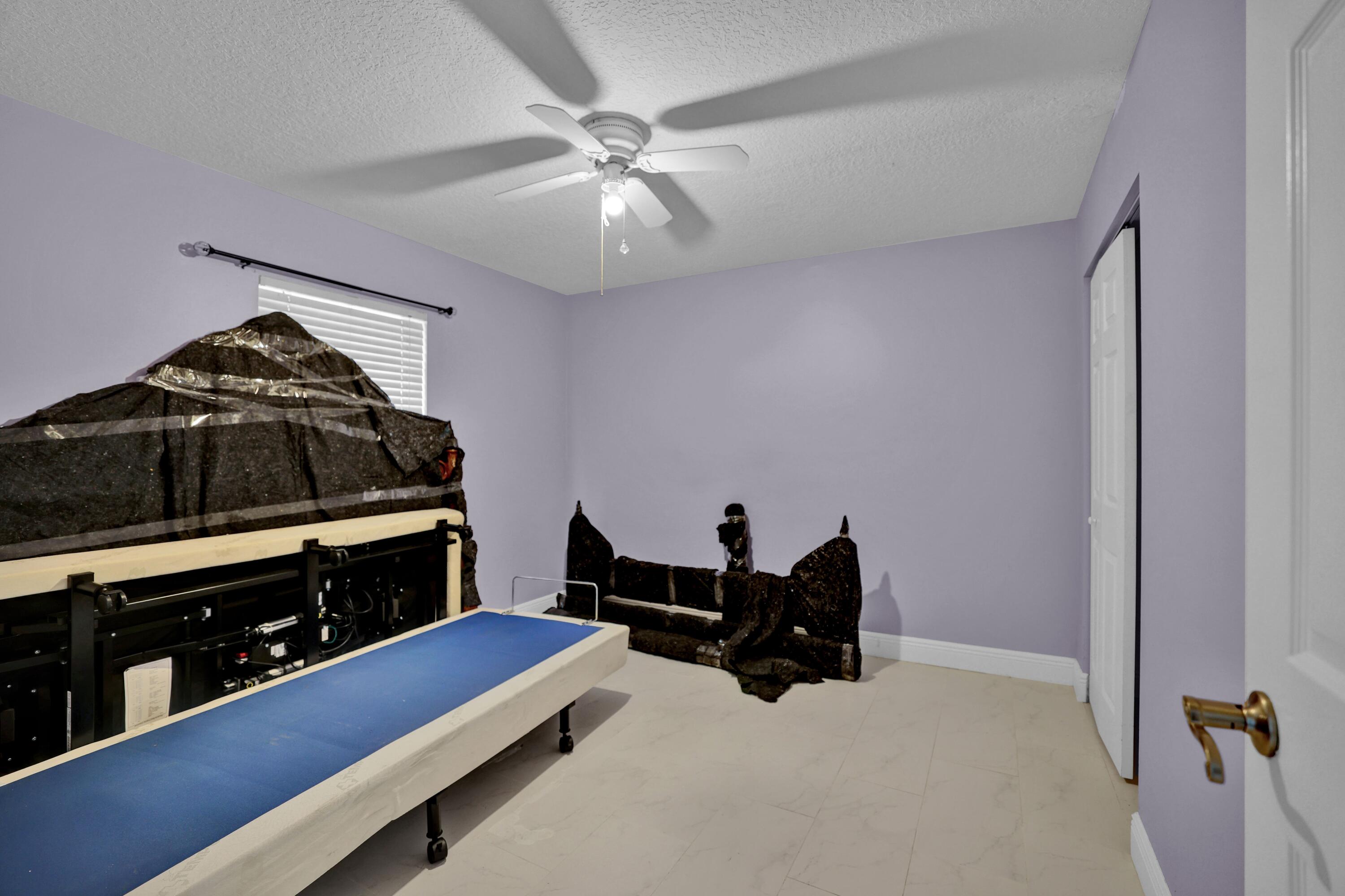 GREENVIEW SHORES 2 OF WELLINGTON - Residential