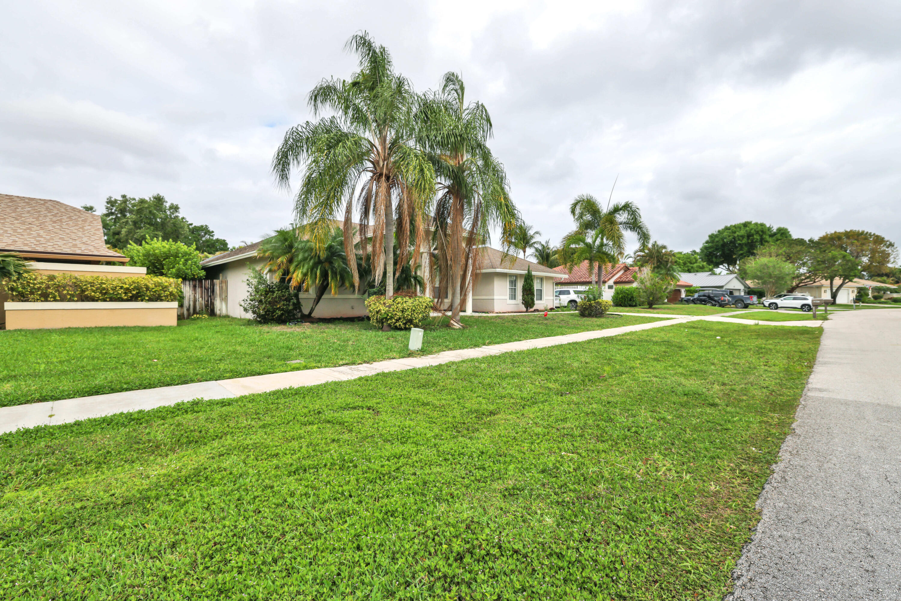 GREENVIEW SHORES 2 OF WELLINGTON - Residential