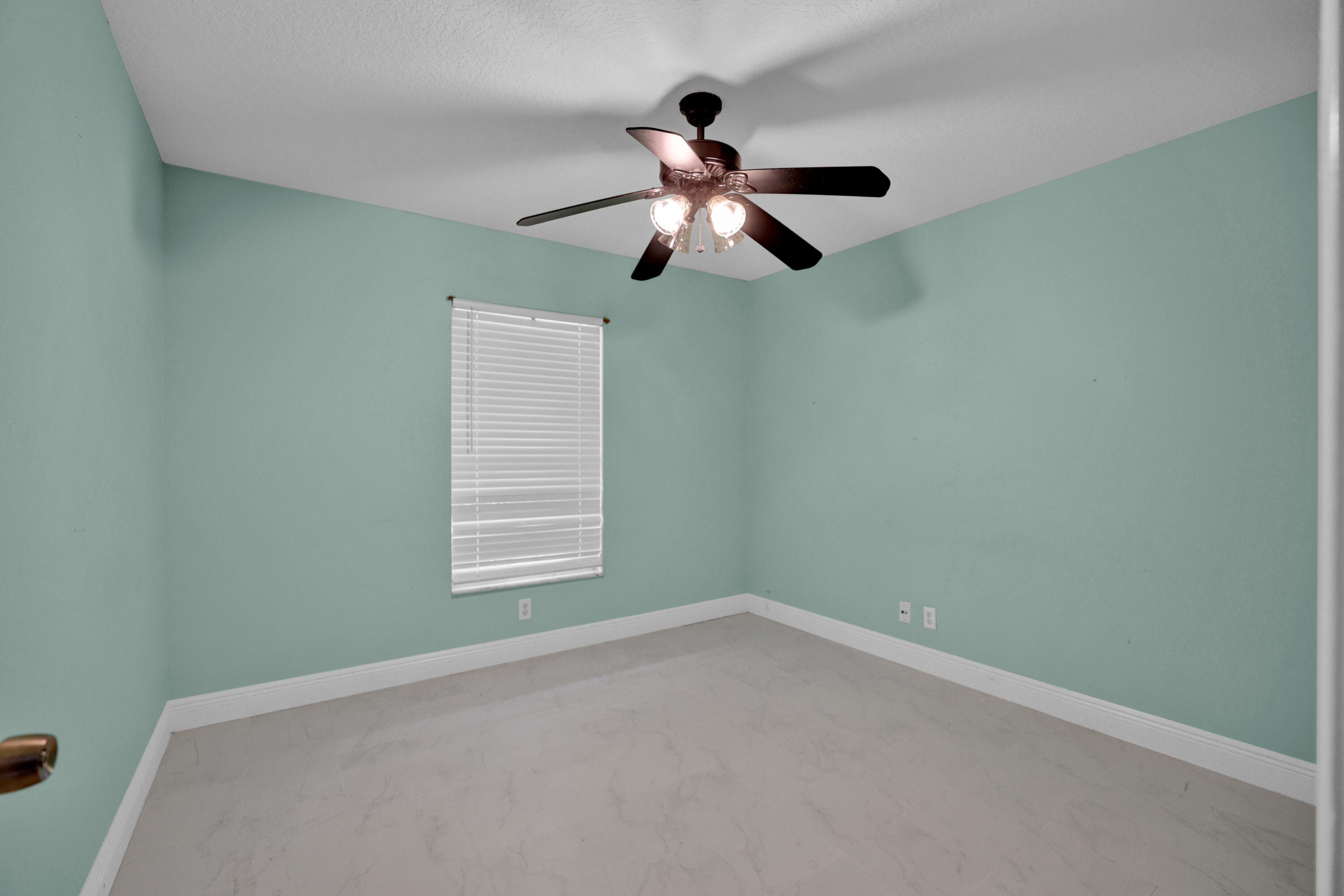 GREENVIEW SHORES 2 OF WELLINGTON - Residential