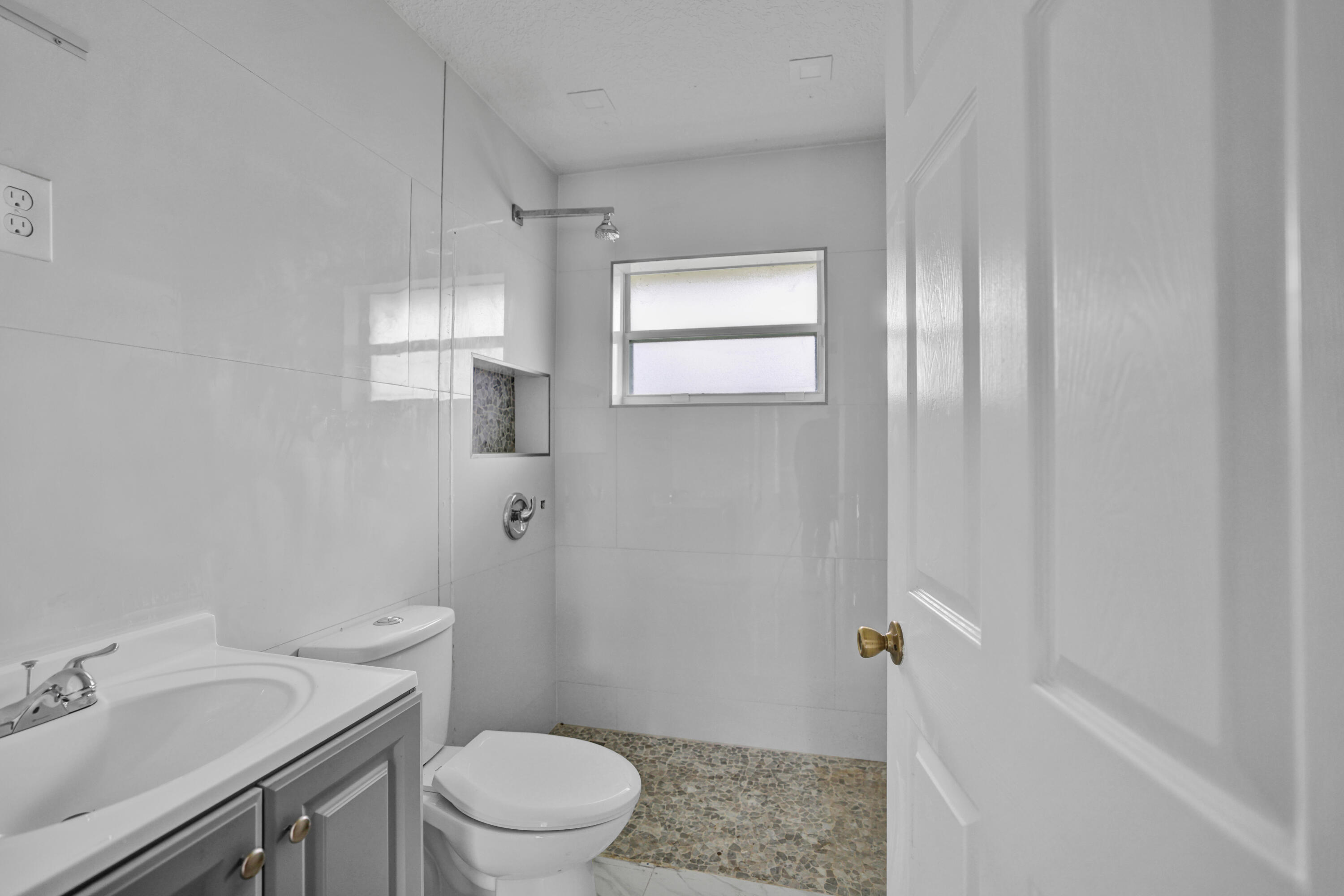 GREENVIEW SHORES 2 OF WELLINGTON - Residential